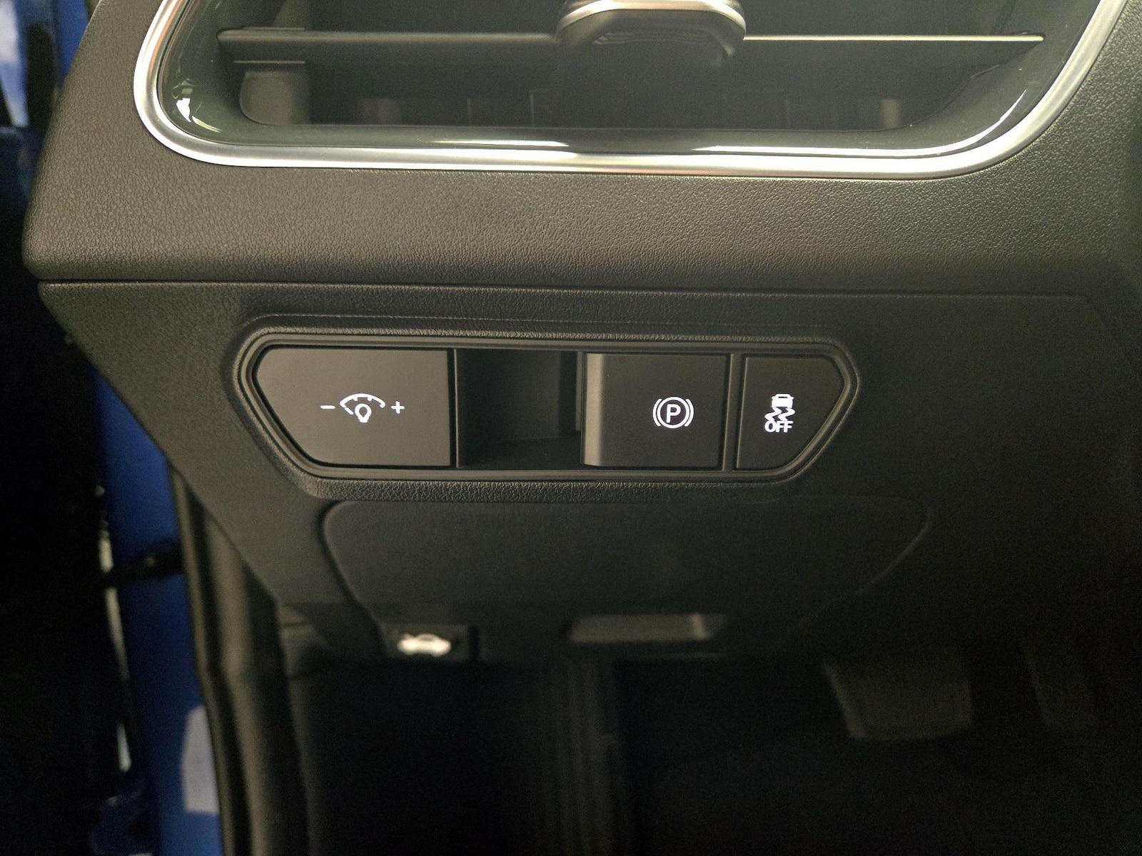 2025 Kia K4 GT-Line - Photo 12