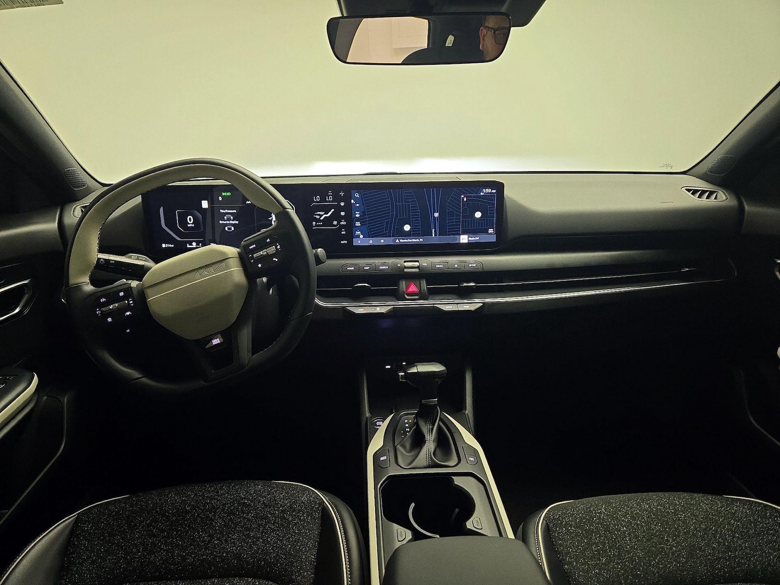 2025 Kia K4 GT-Line - Photo 8