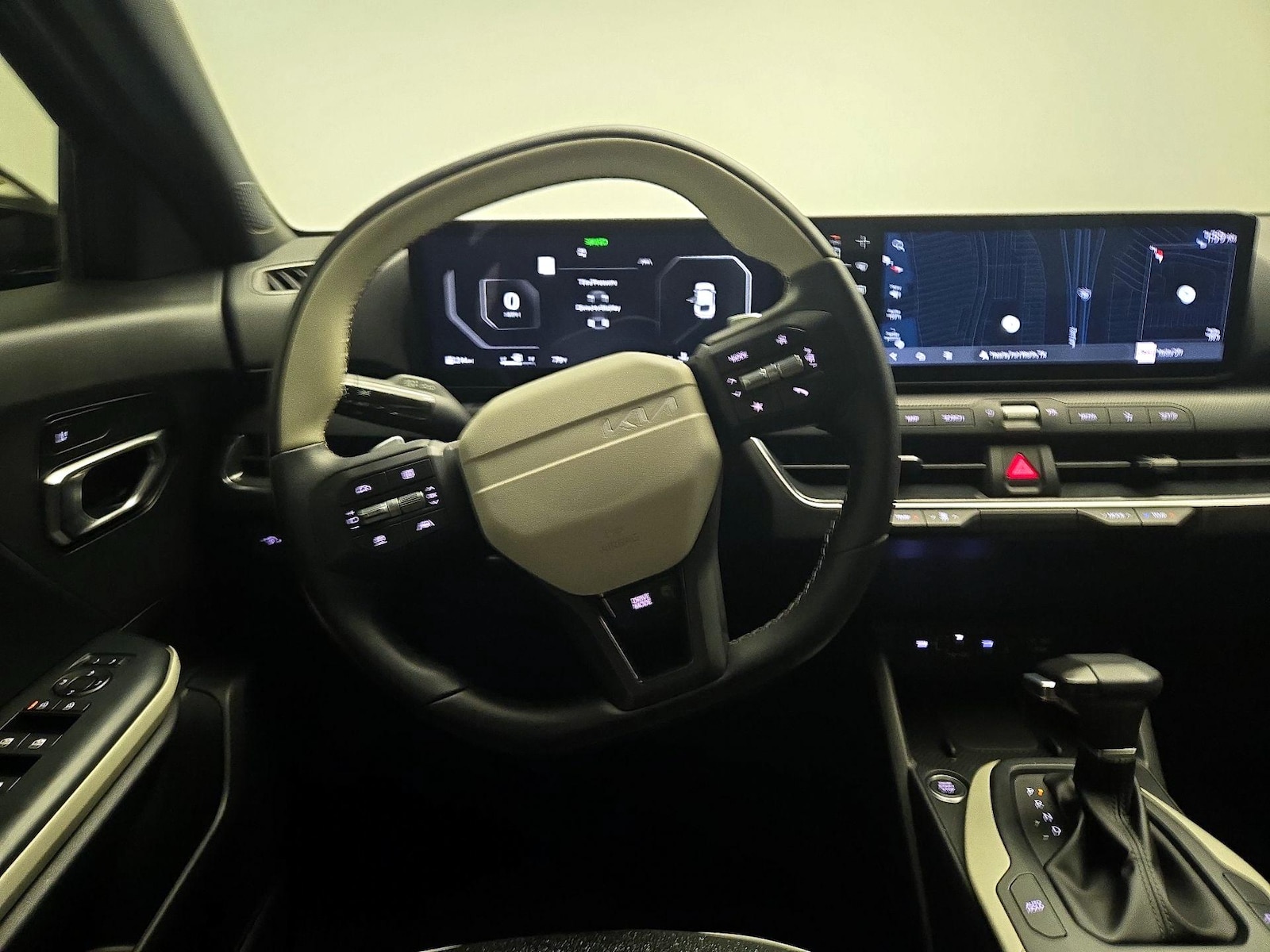 2025 Kia K4 GT-Line - Photo 9