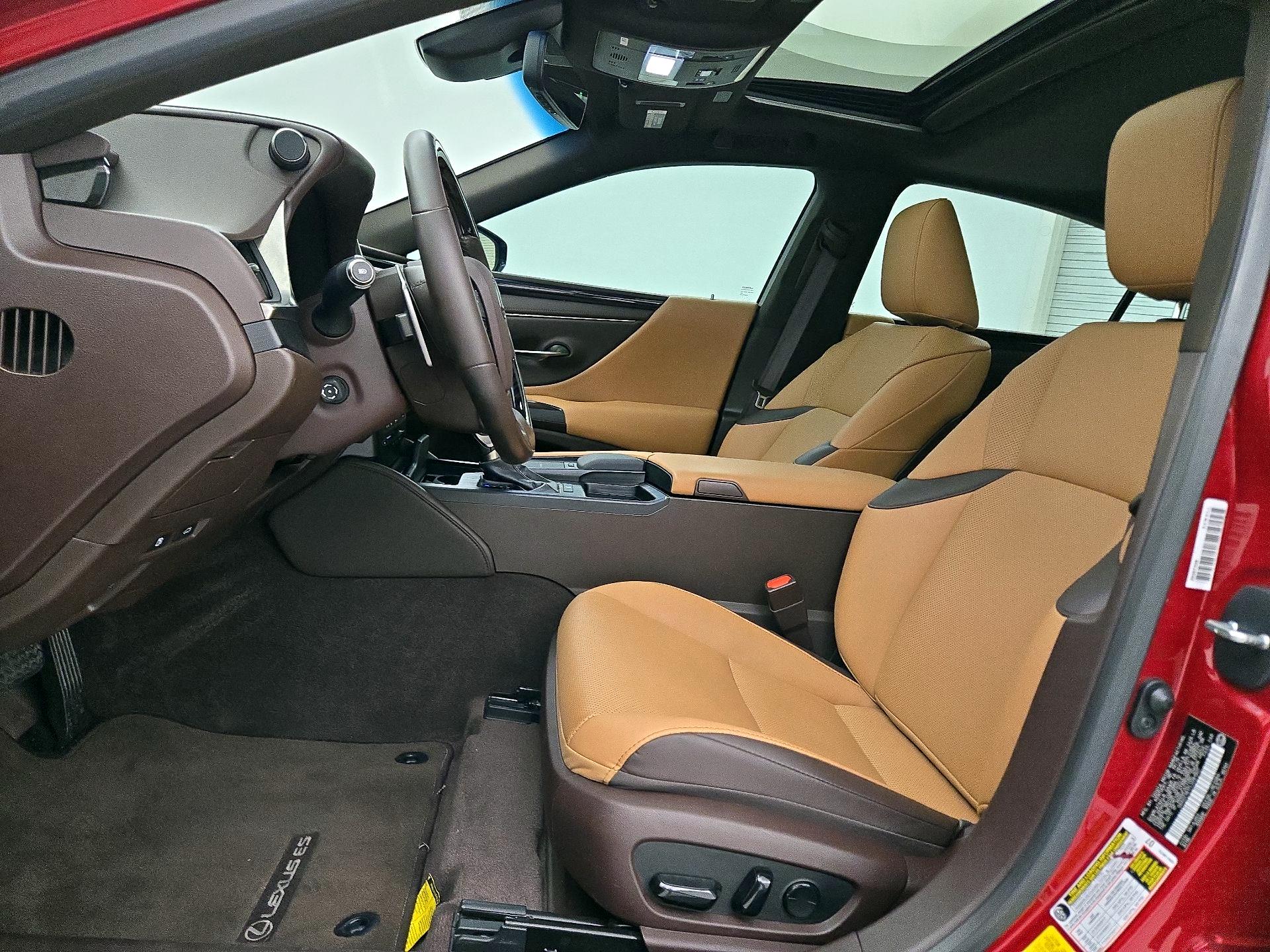 Thumbnail: 2020 Lexus ES - 11
