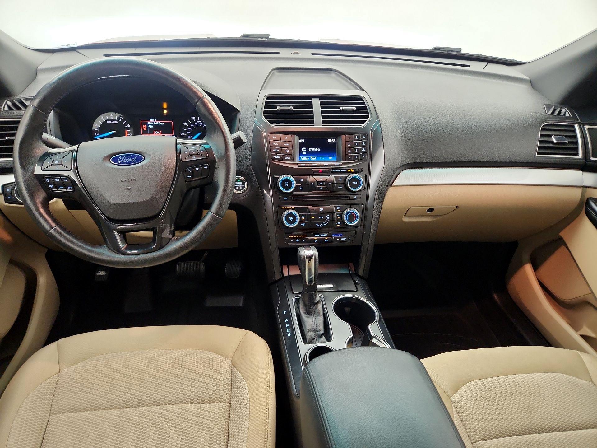 Thumbnail: 2016 Ford Explorer - 9