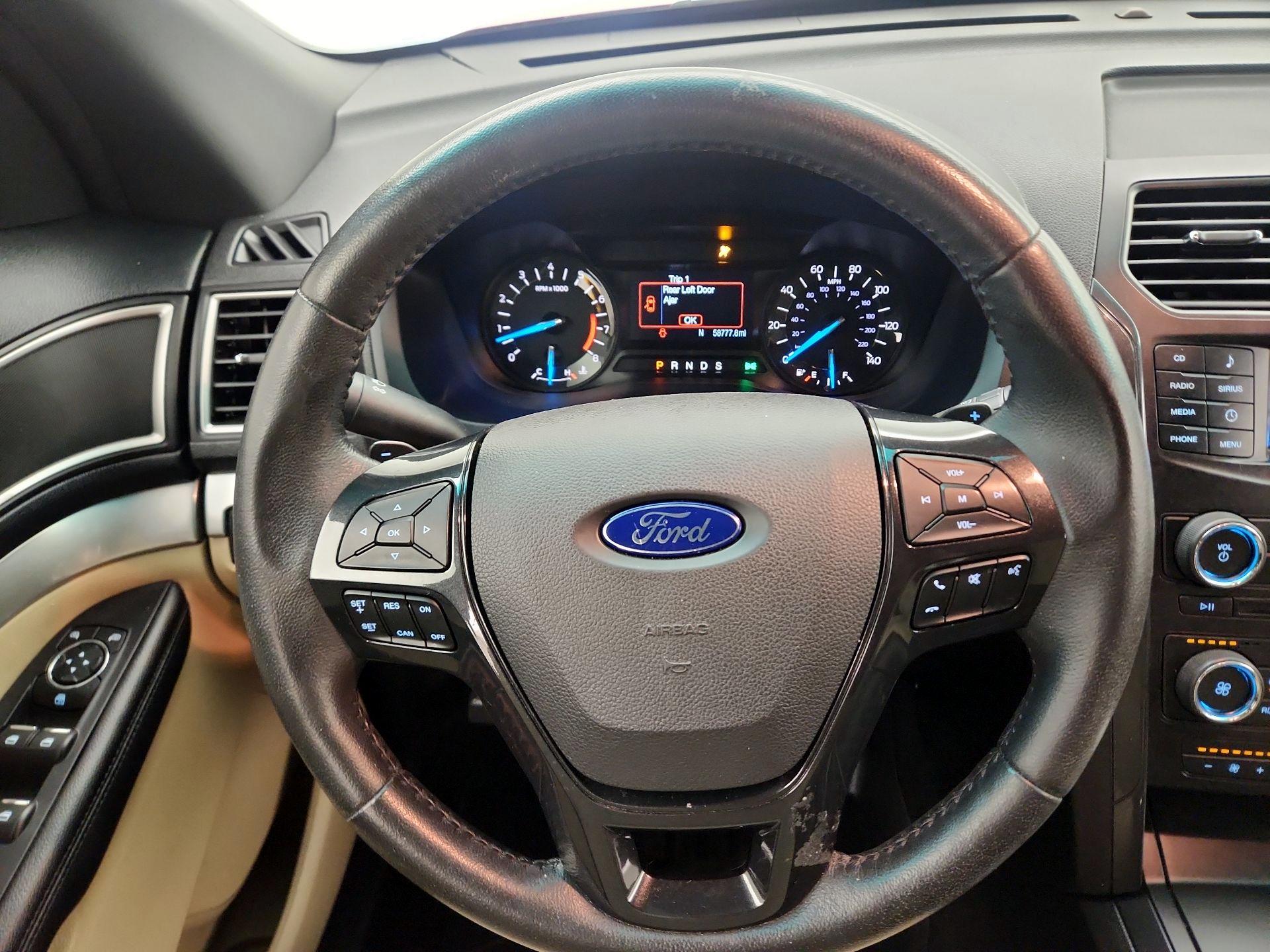 Thumbnail: 2016 Ford Explorer - 10