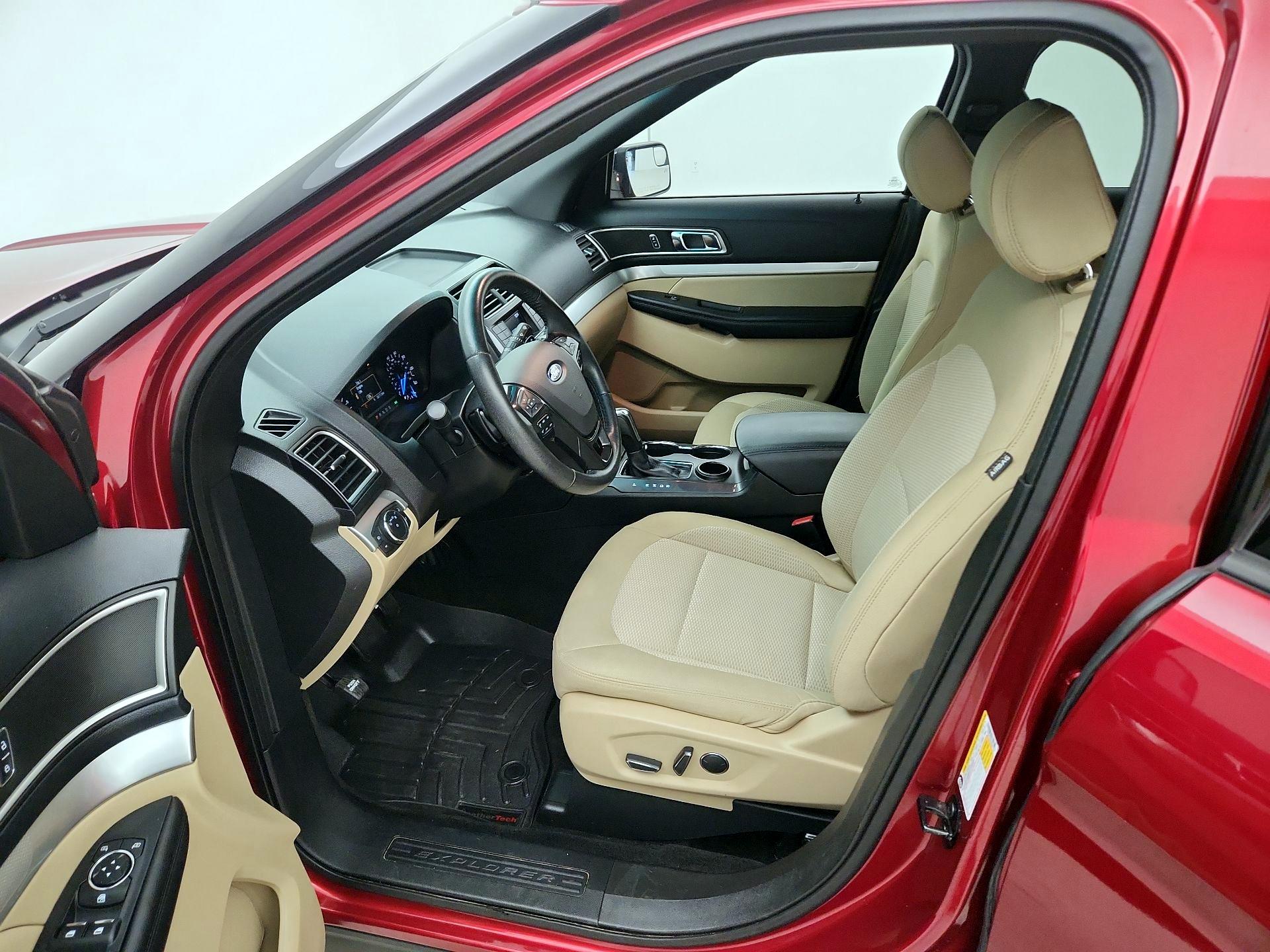 Thumbnail: 2016 Ford Explorer - 11