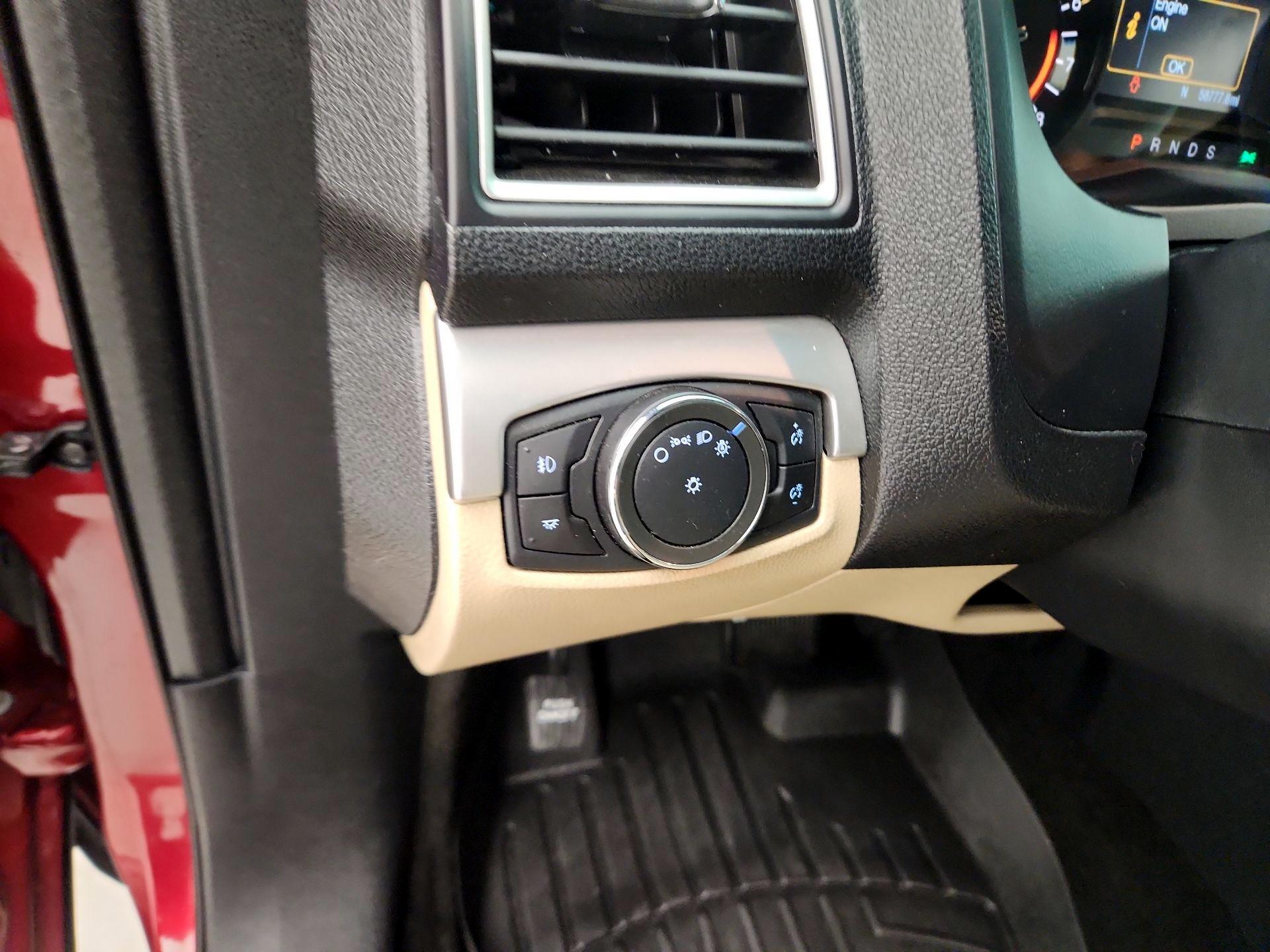 Thumbnail: 2016 Ford Explorer - 13