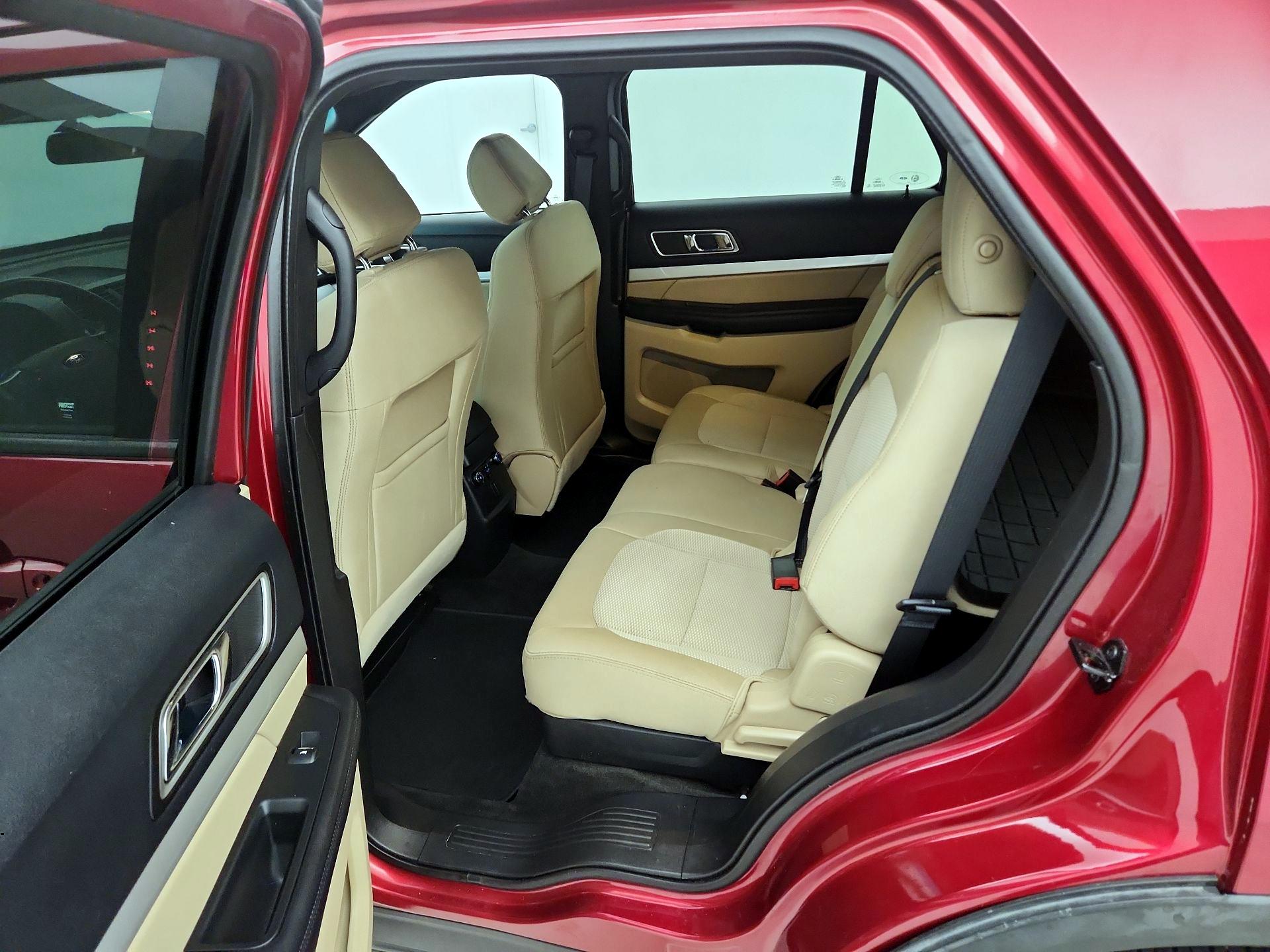 Thumbnail: 2016 Ford Explorer - 19
