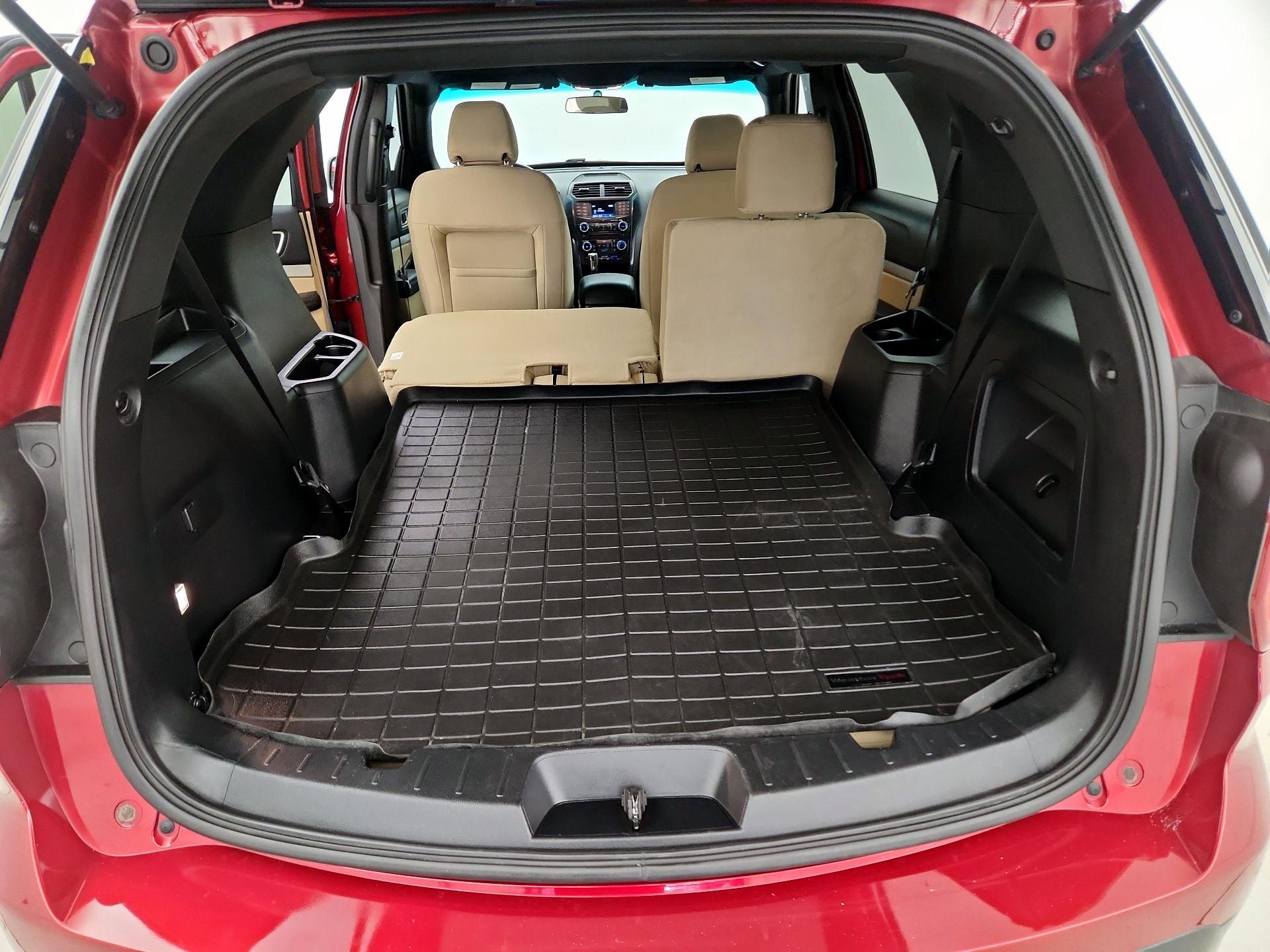 Thumbnail: 2016 Ford Explorer - 20