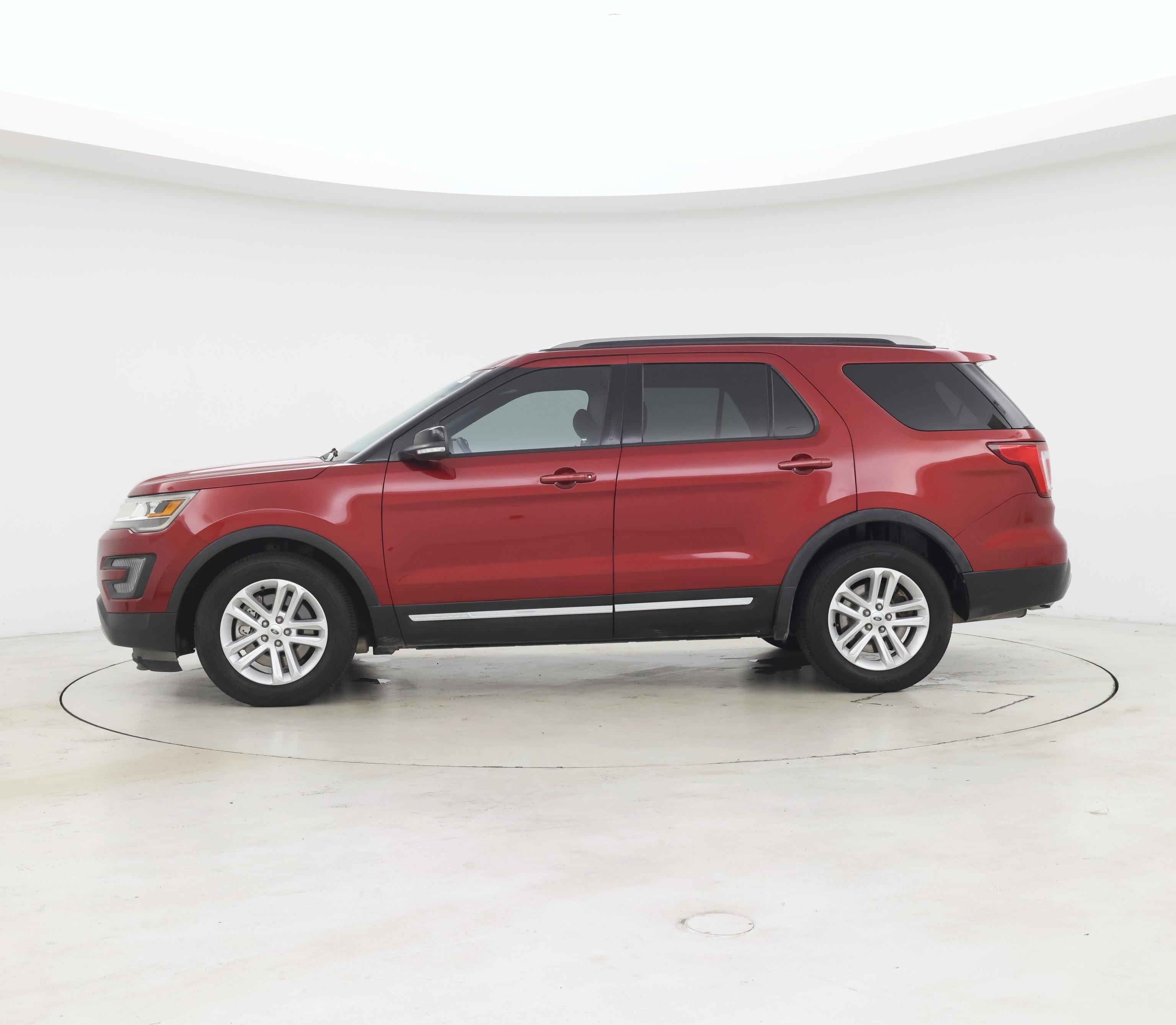 Thumbnail: 2016 Ford Explorer - 3