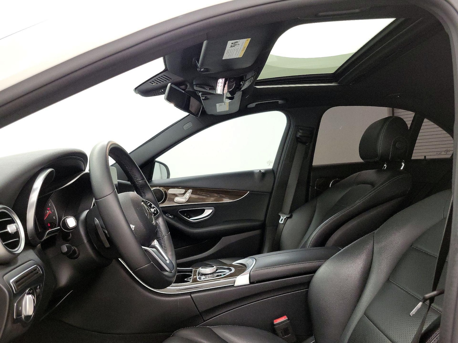 Sunroof(s) & Overhead Airbags