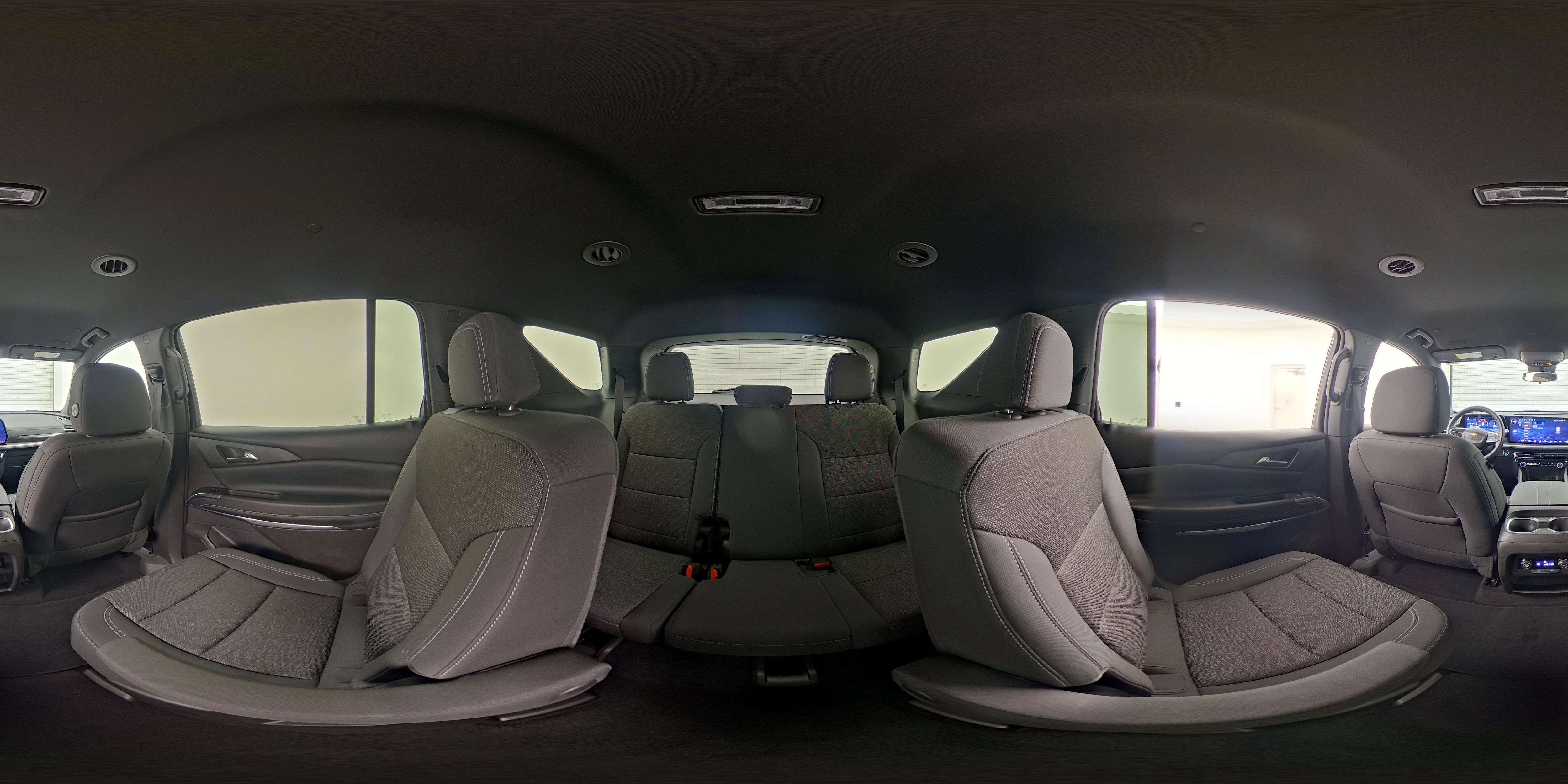 2025 Chevrolet Traverse LT - Photo 28