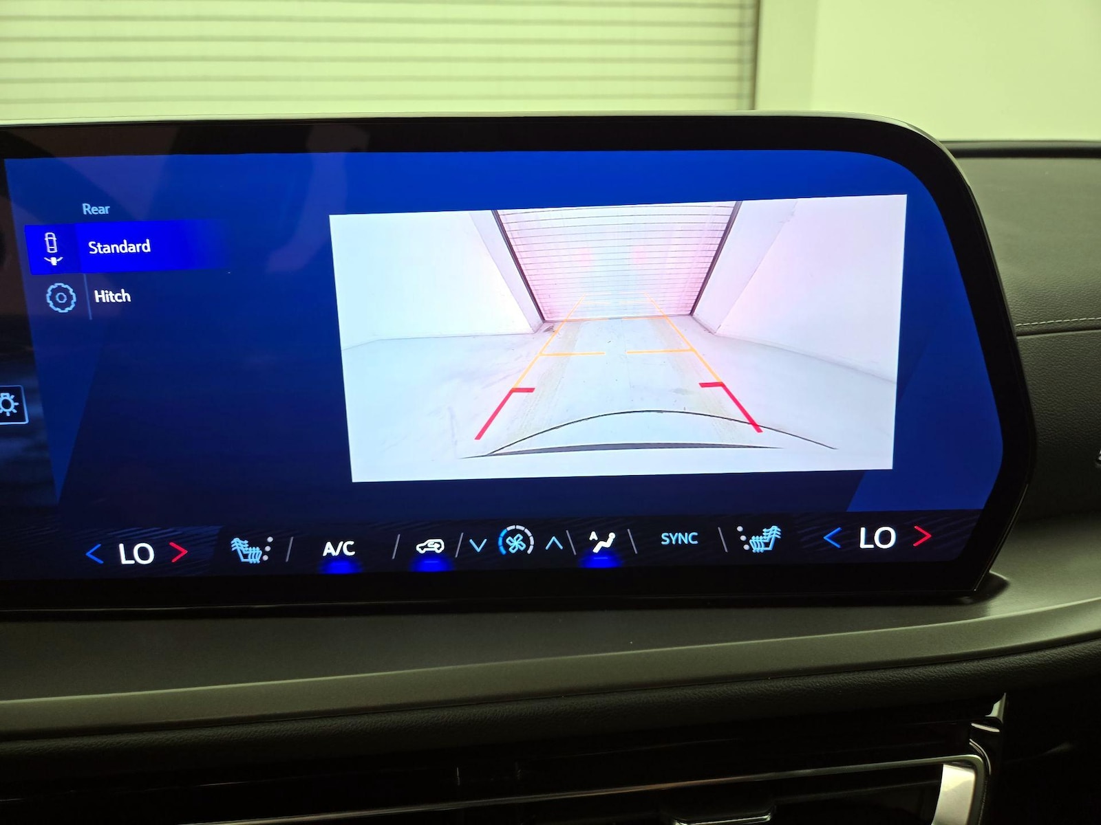 2025 Chevrolet Traverse LT - Photo 16