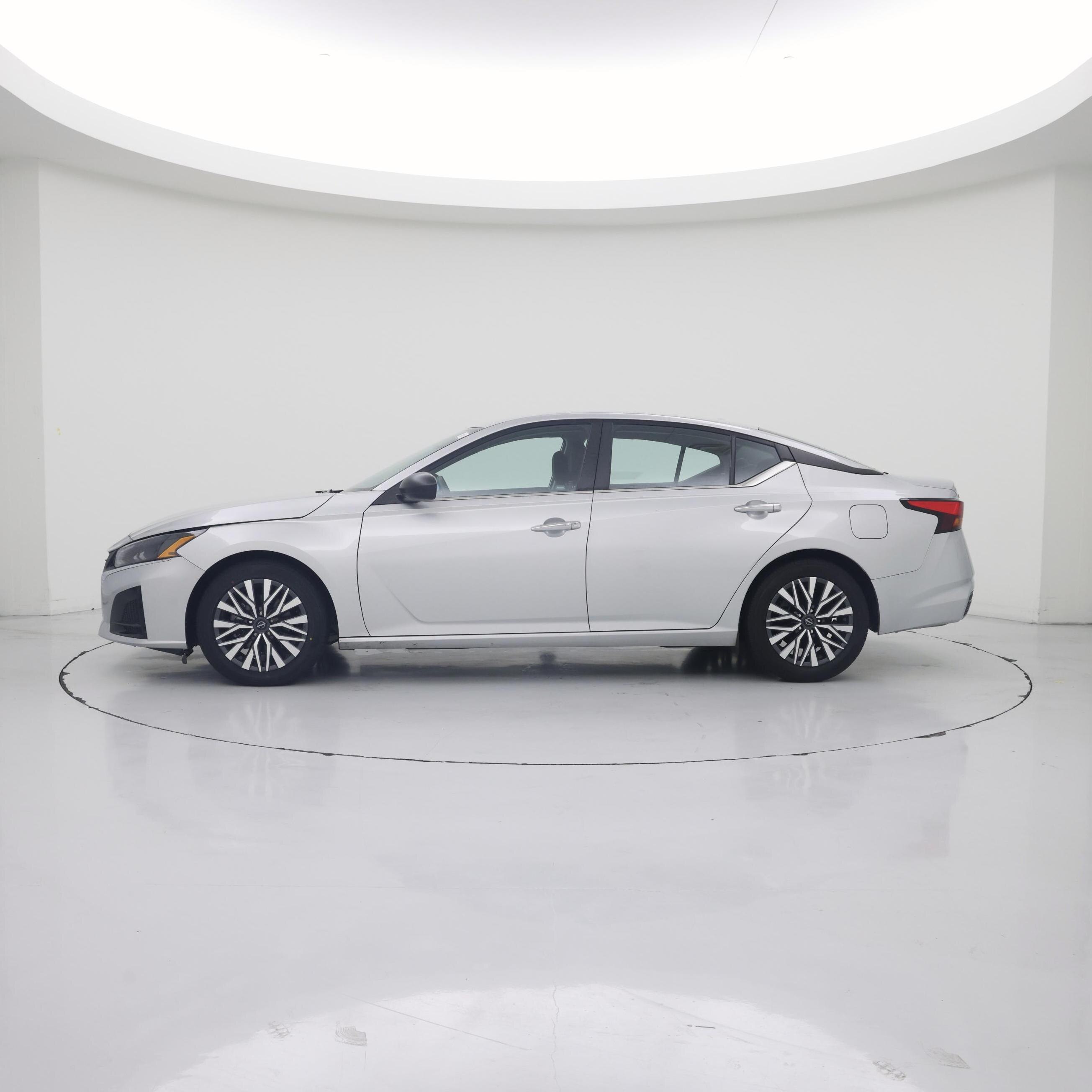 Thumbnail: 2024 Nissan Altima - 3