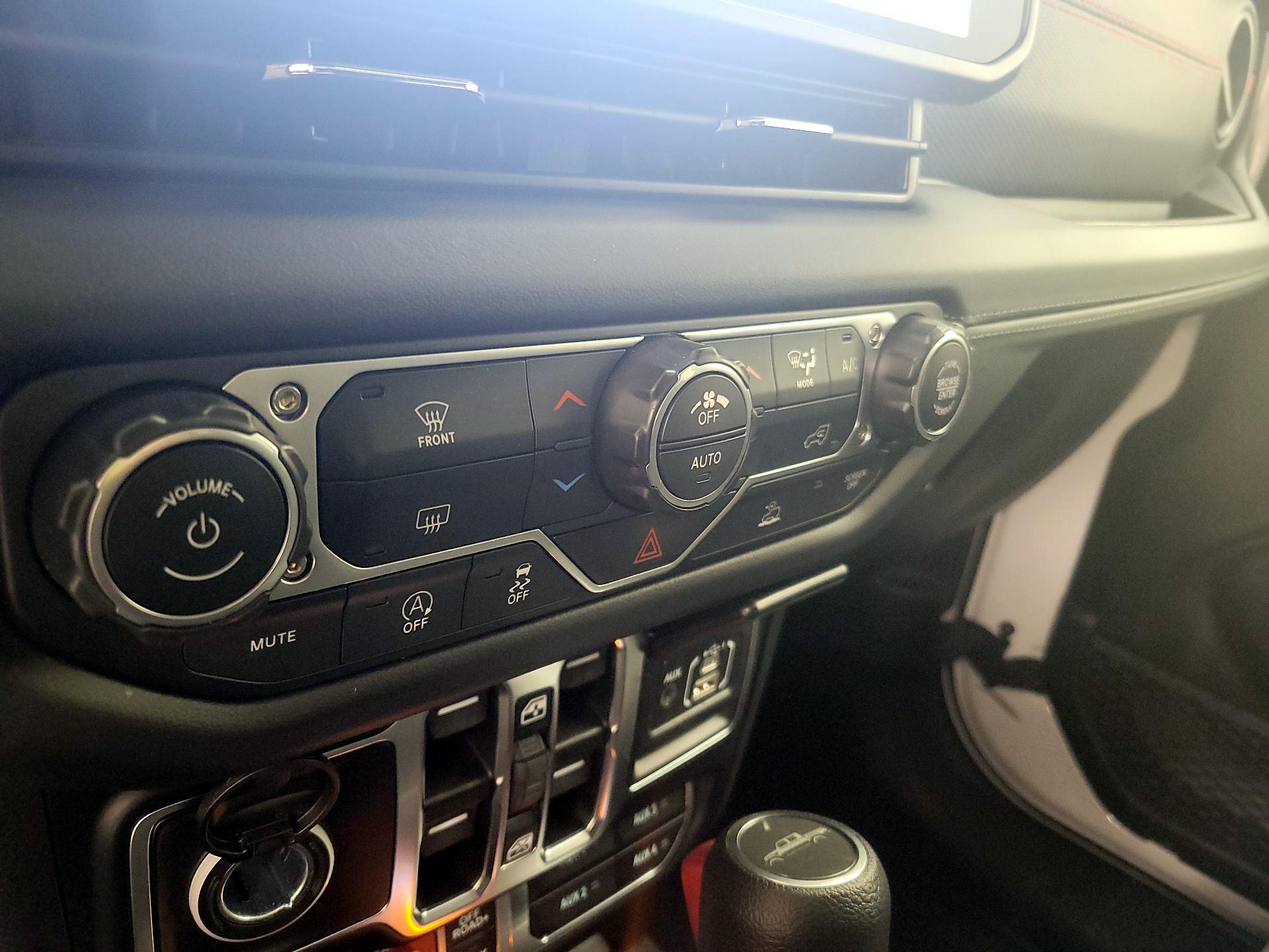 Thumbnail: 2026 Jeep Gladiator - 16