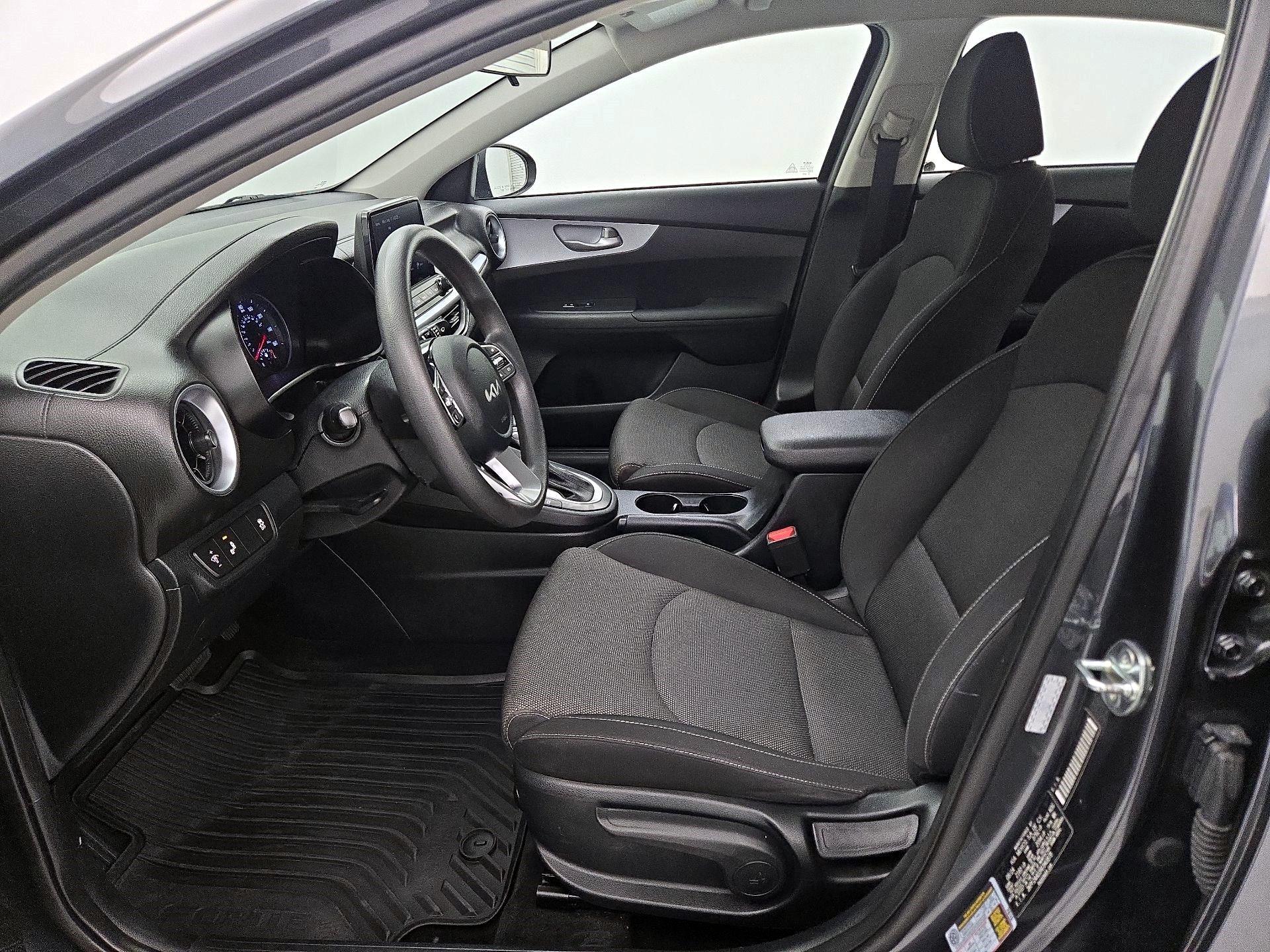 Thumbnail: 2024 Kia Forte - 11