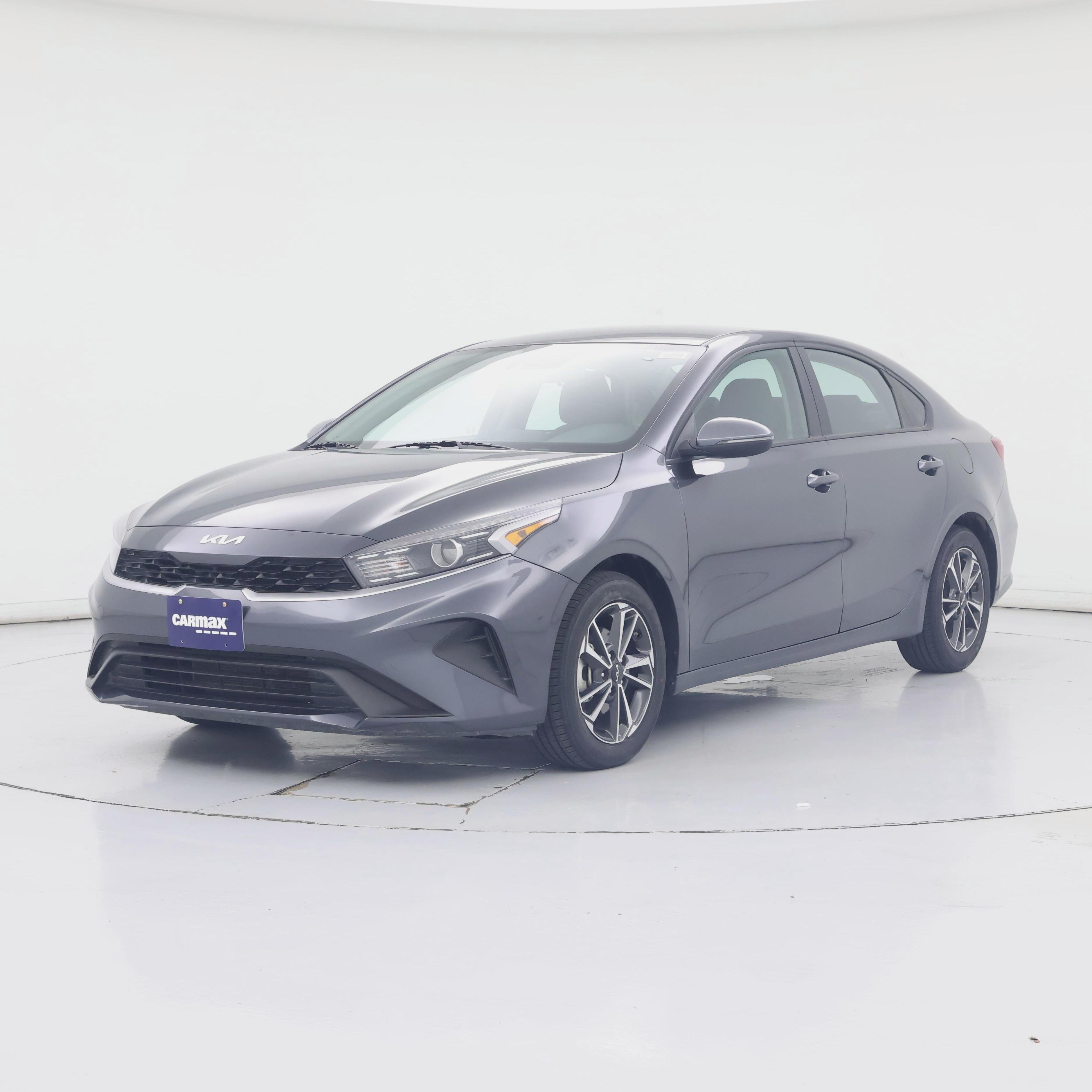 Thumbnail: 2024 Kia Forte - 4