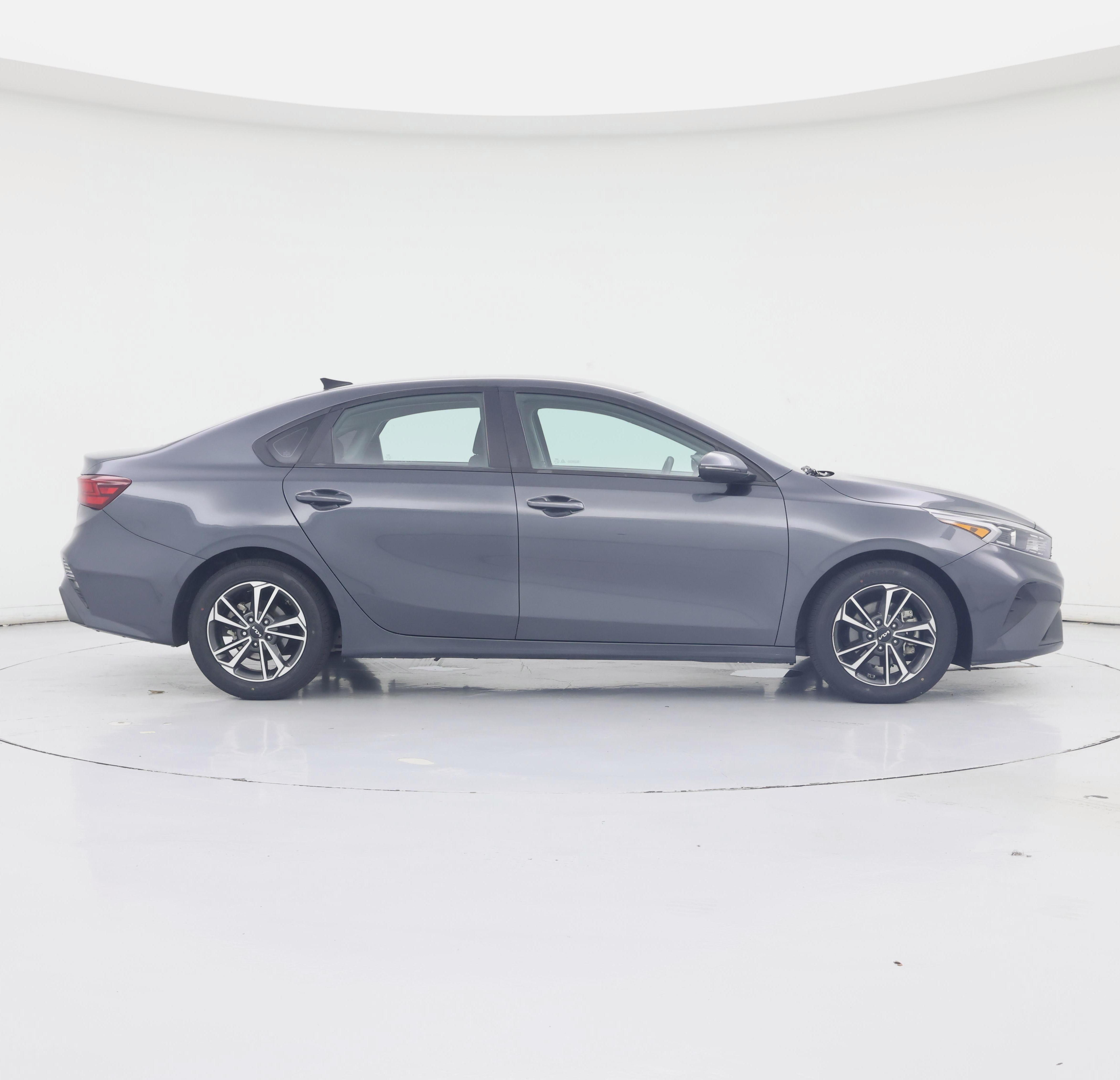 Thumbnail: 2024 Kia Forte - 7