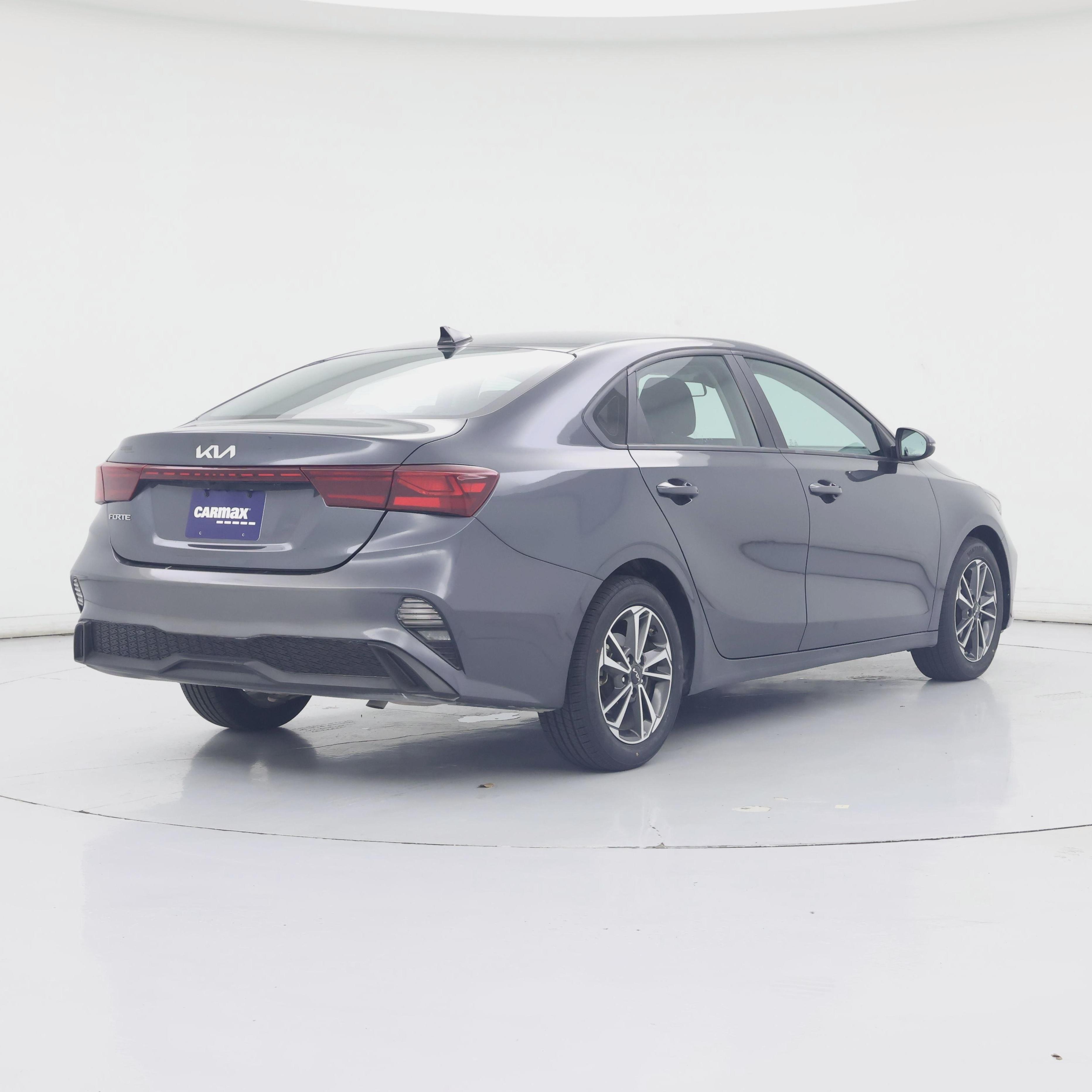 Thumbnail: 2024 Kia Forte - 8