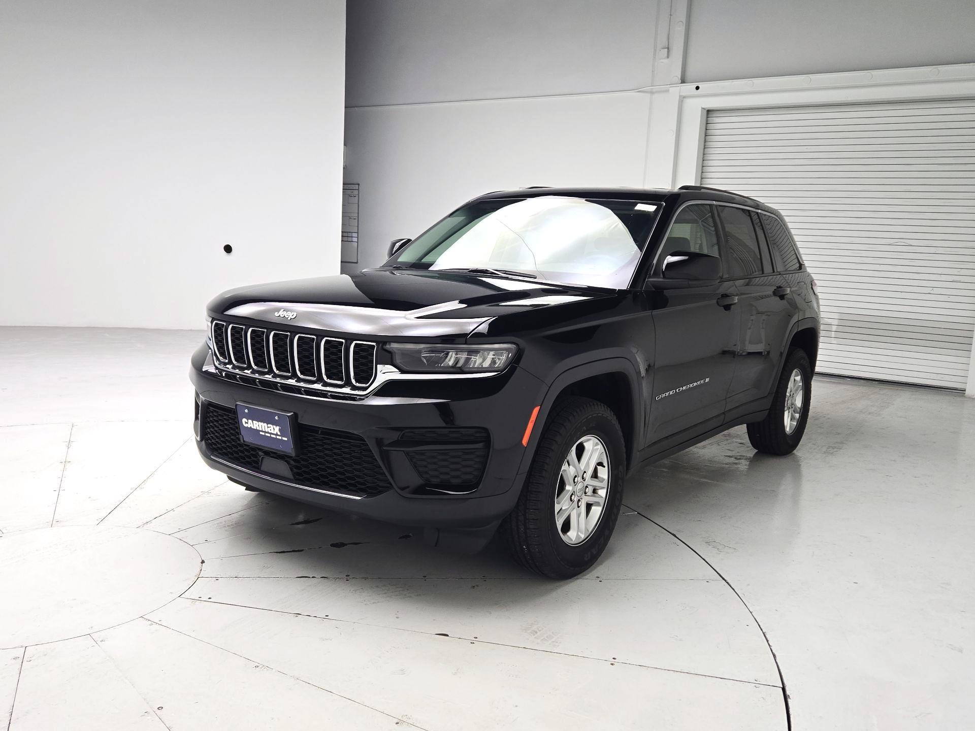 Thumbnail: 2023 Jeep Grand Cherokee - 3