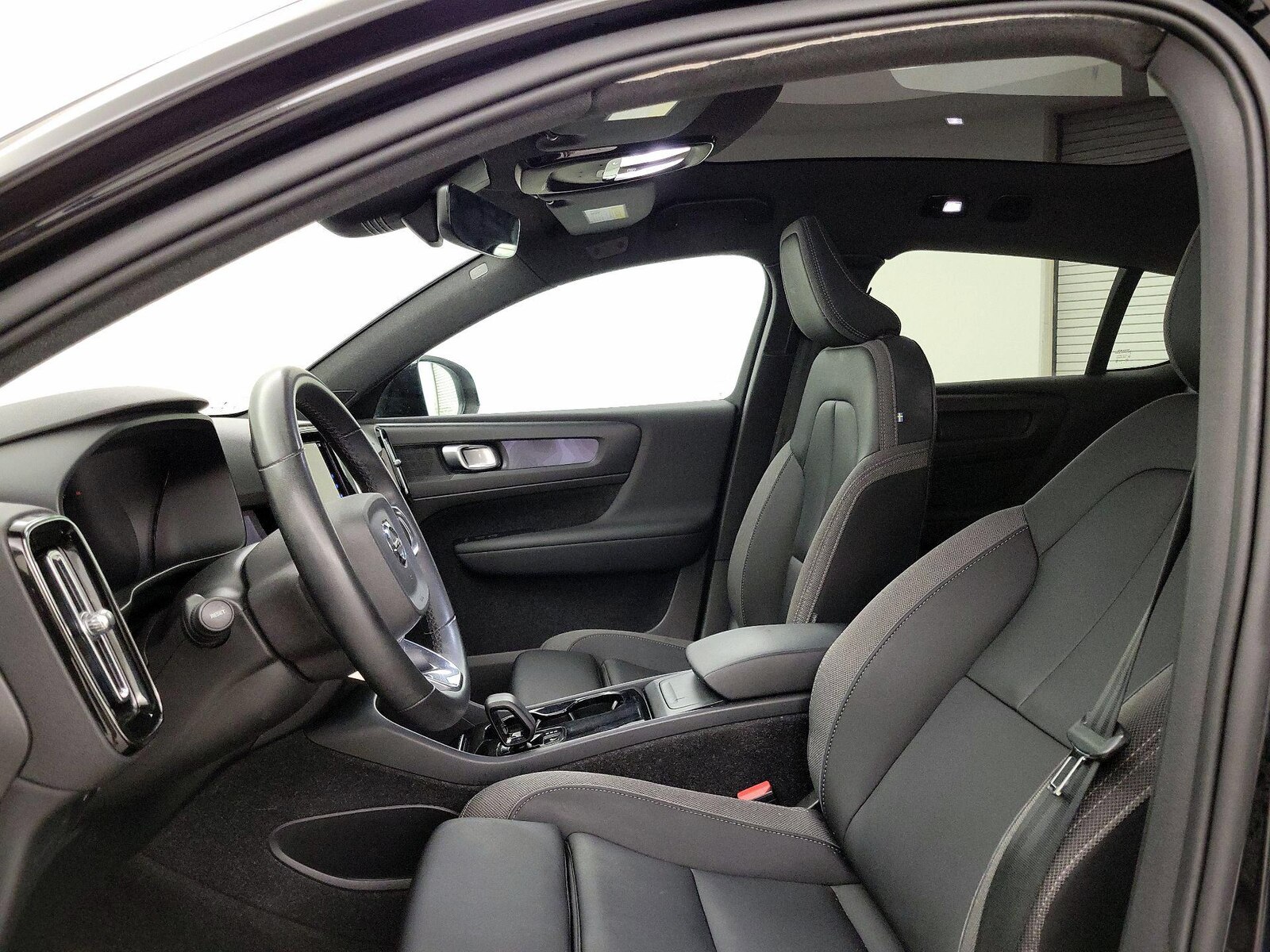Skylight(s) & Overhead Airbags