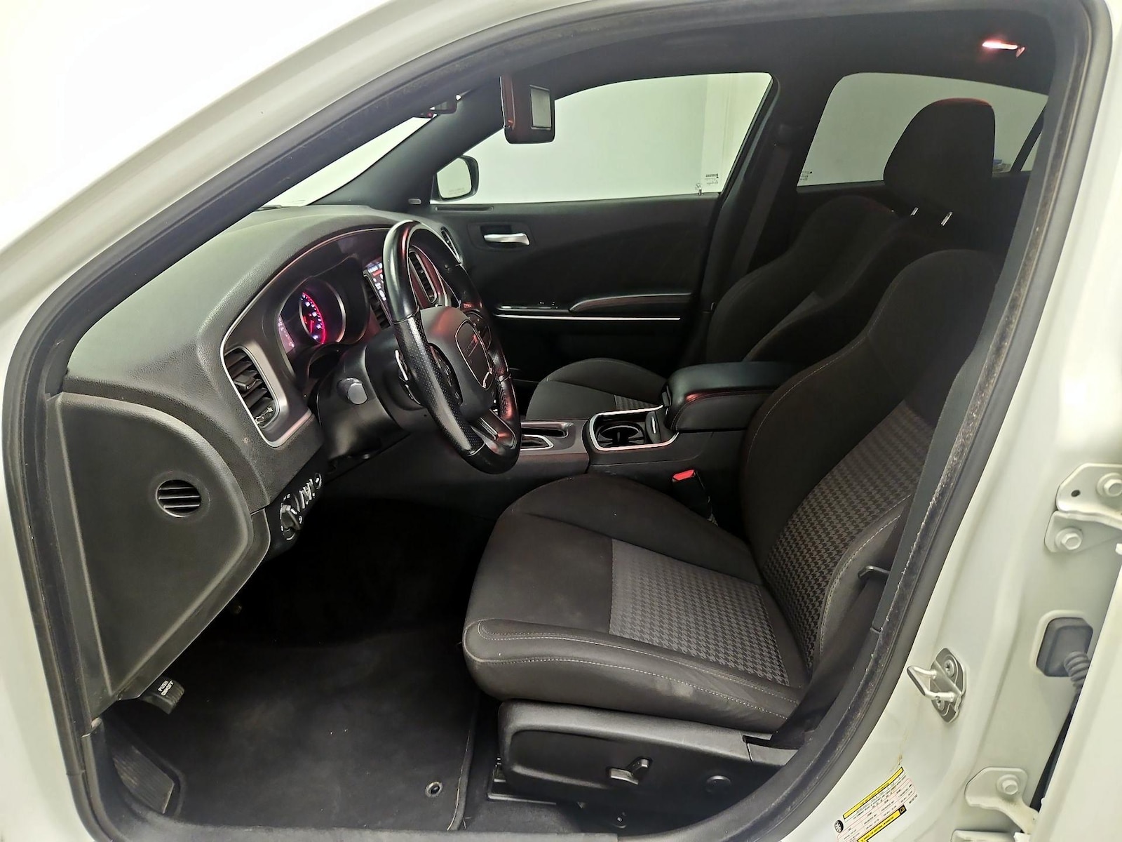 Power Seat(s) & Side Airbags