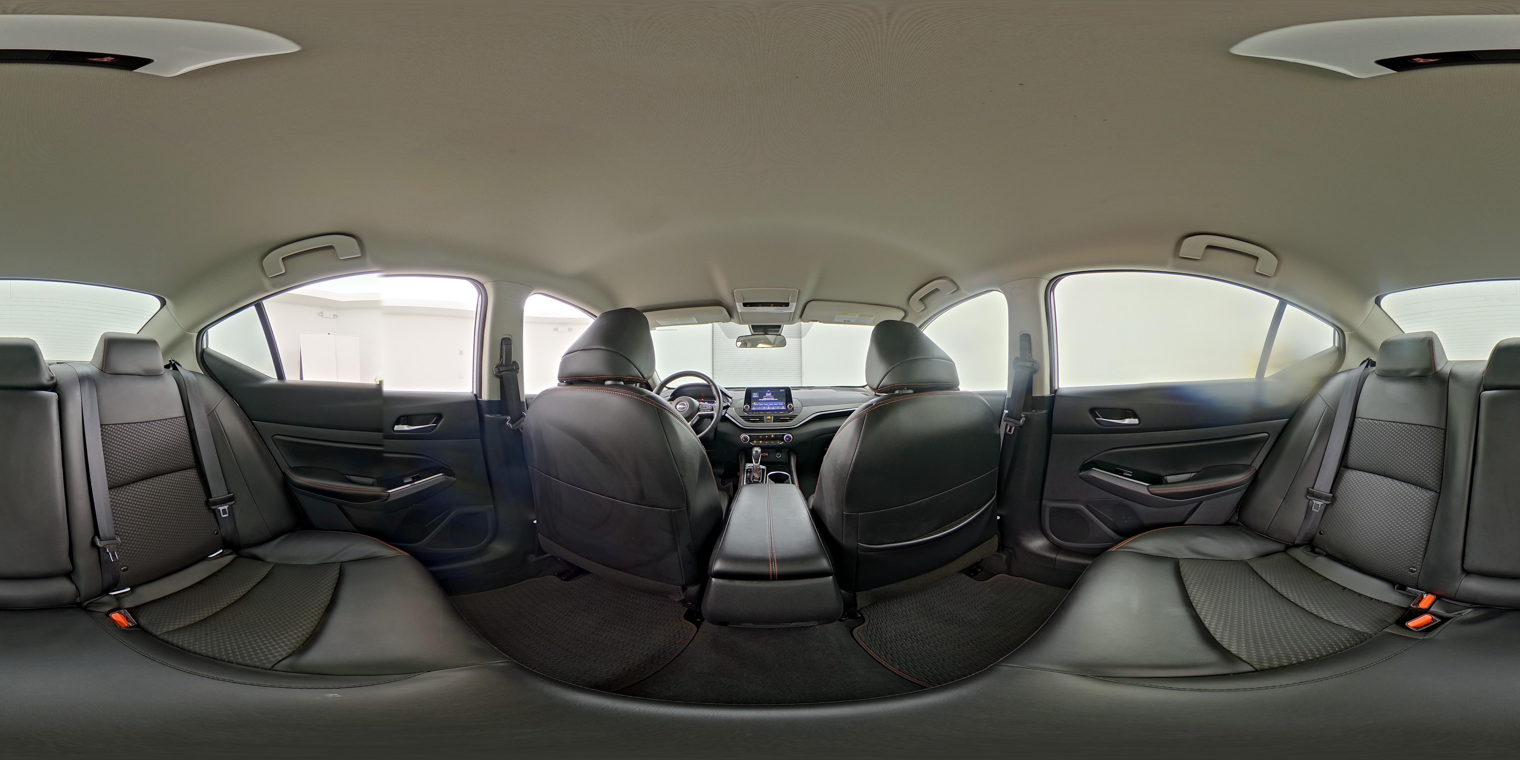 2025 Nissan Altima SR - Photo 25