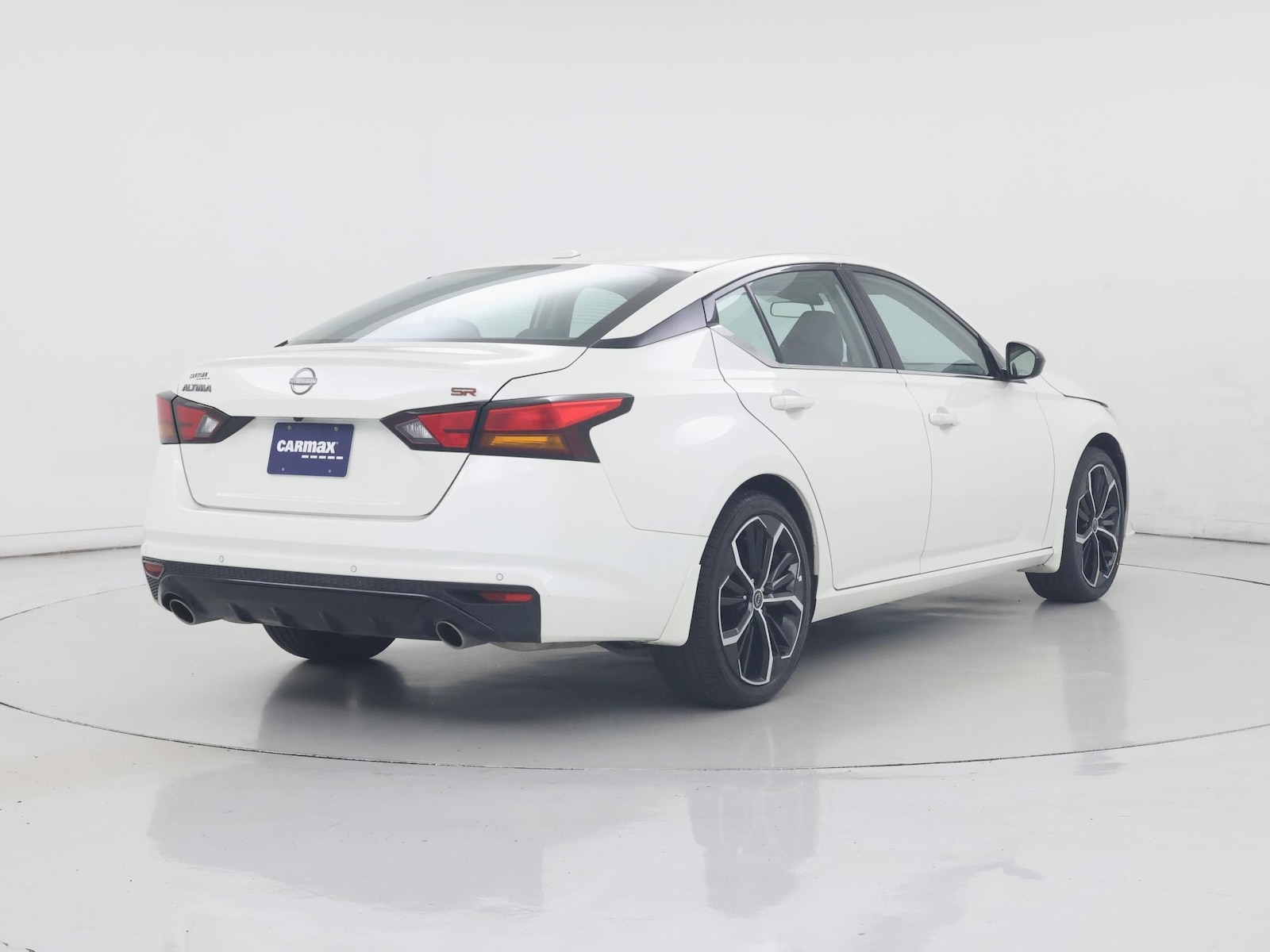 2025 Nissan Altima SR - Photo 9