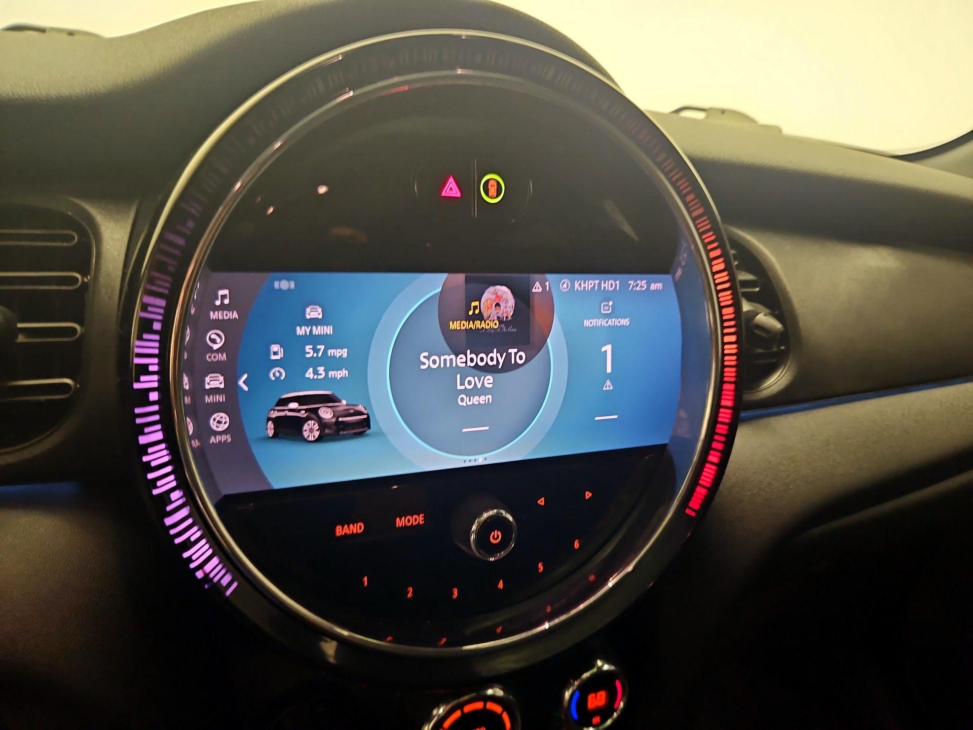 Thumbnail: 2022 MINI Cooper Hardtop - 15