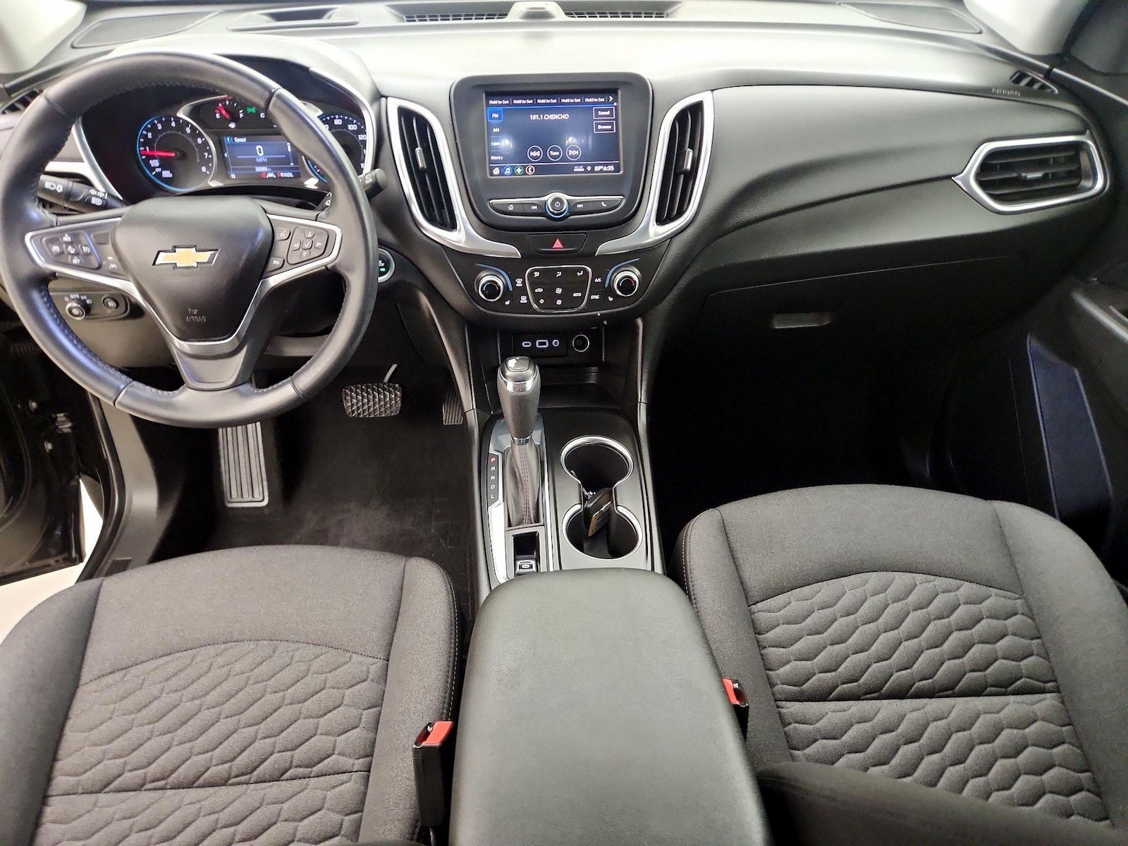 2021 Chevrolet Equinox LT - Photo 10