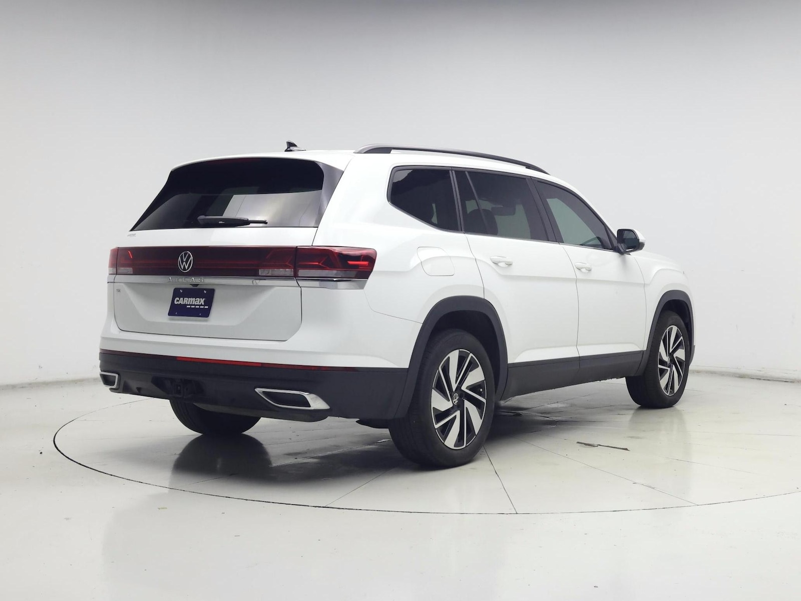 2025 Volkswagen Atlas SE w/Tech - Photo 9