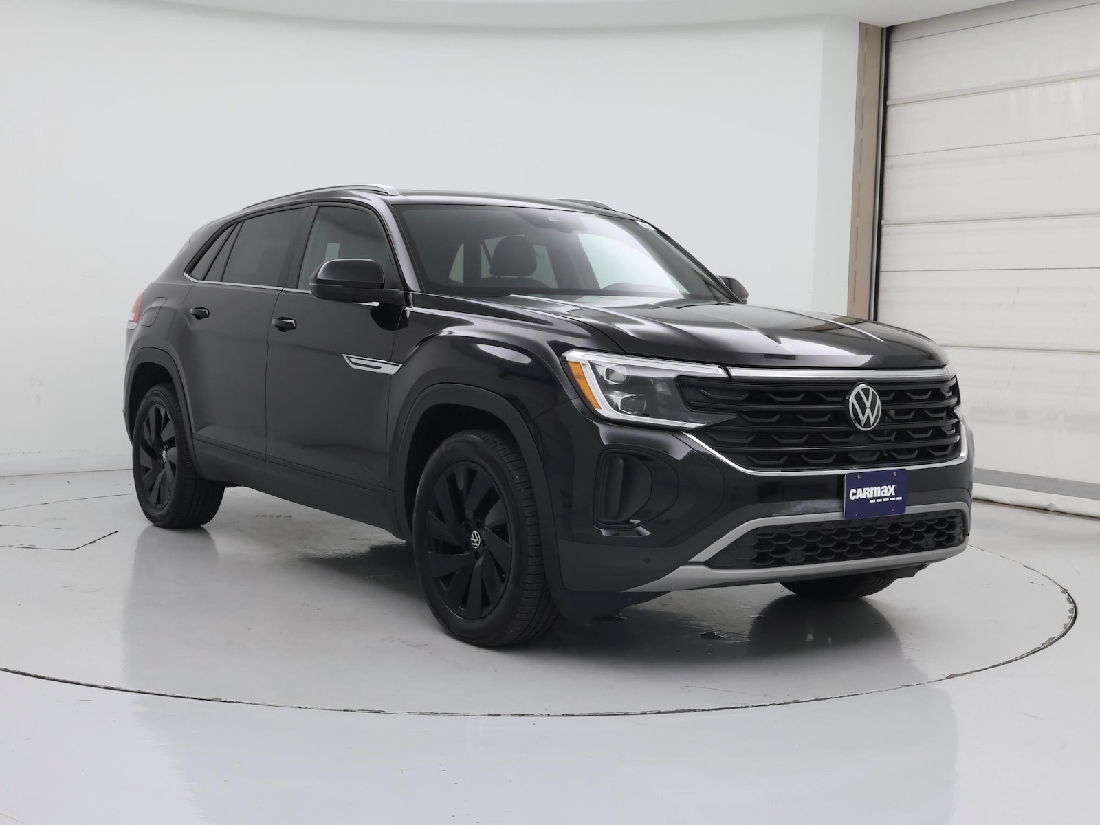 2025 Volkswagen Atlas Cross Sport SE w/Tech - Photo 2