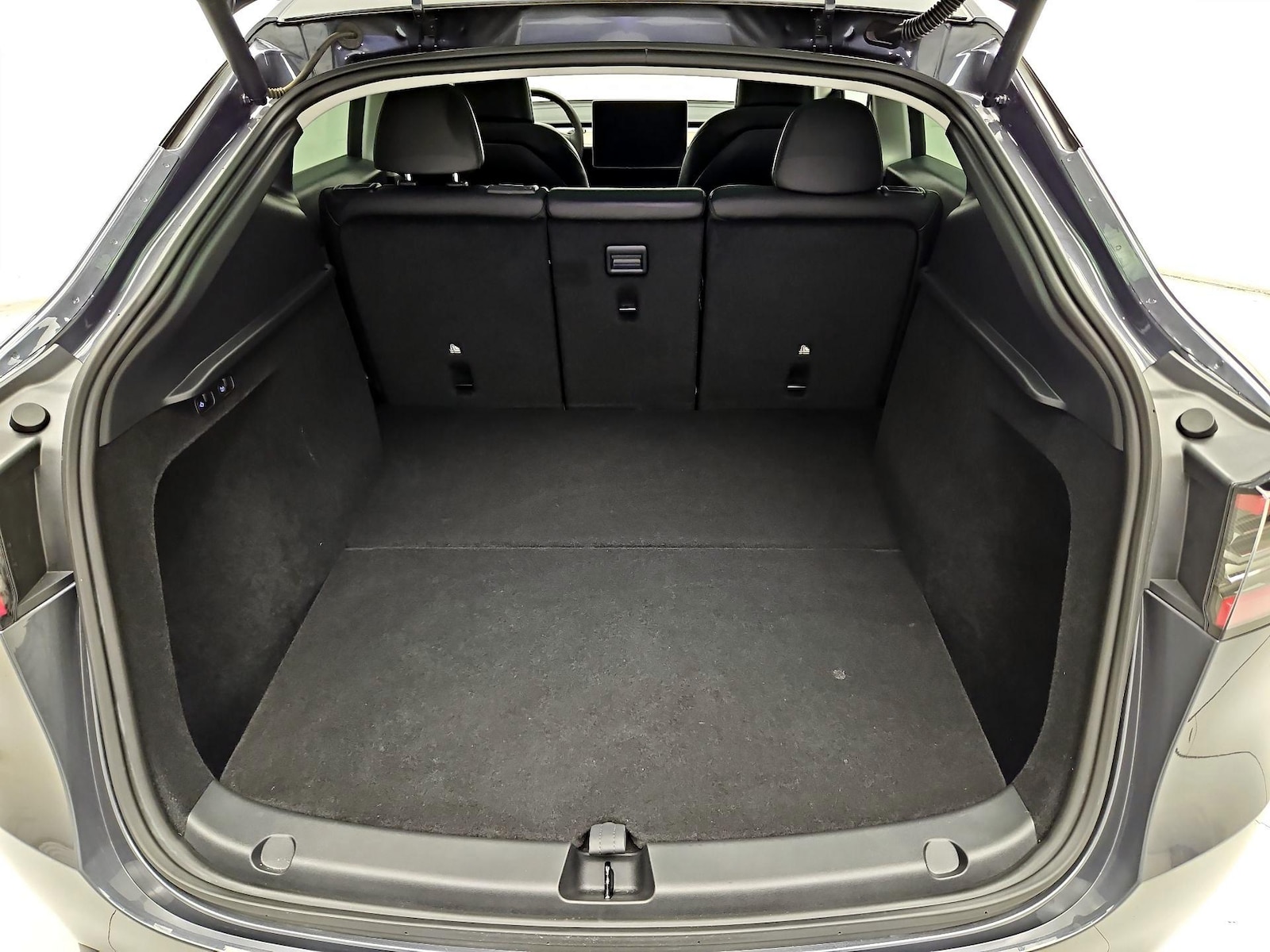 2023 Tesla Model Y Base - Photo 19