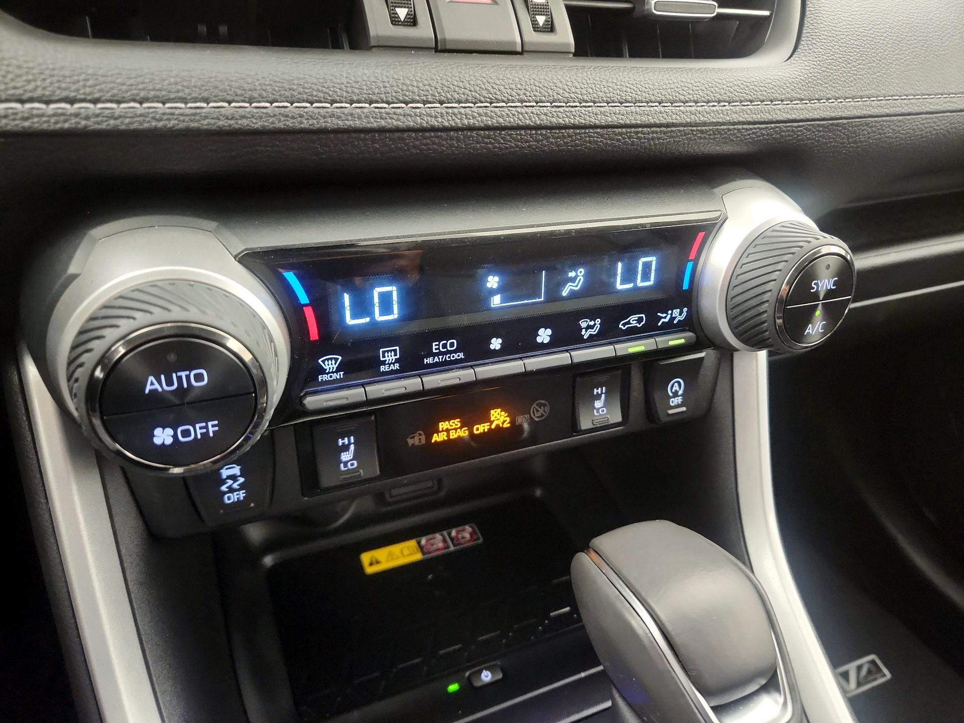 Thumbnail: 2025 Toyota RAV4 - 16