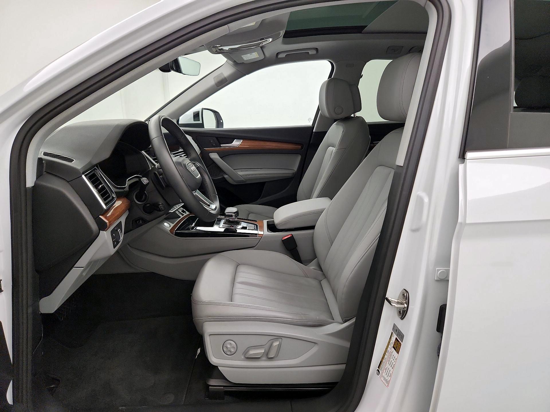 Thumbnail: 2023 Audi Q5 - 11