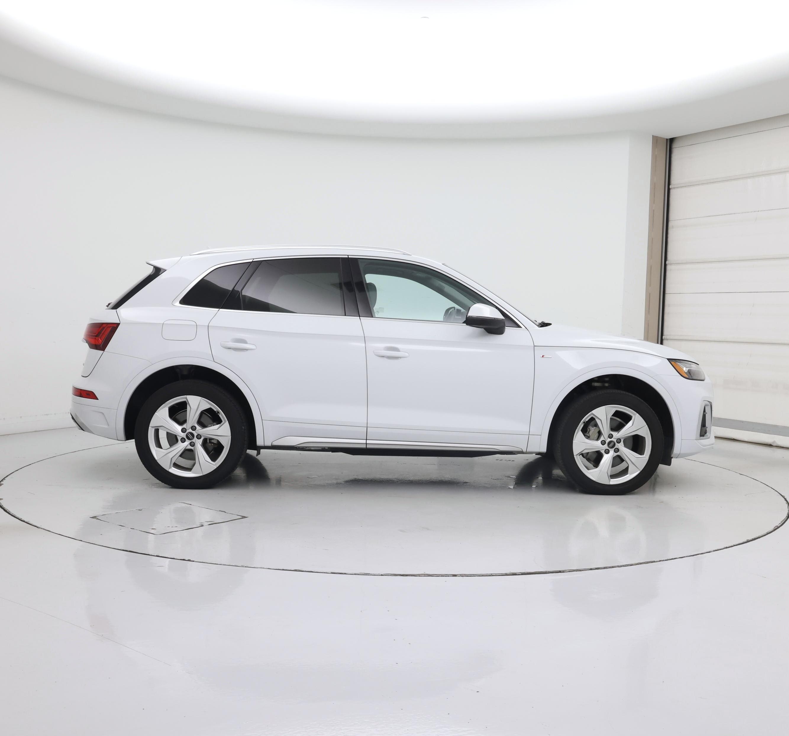 Thumbnail: 2023 Audi Q5 - 7