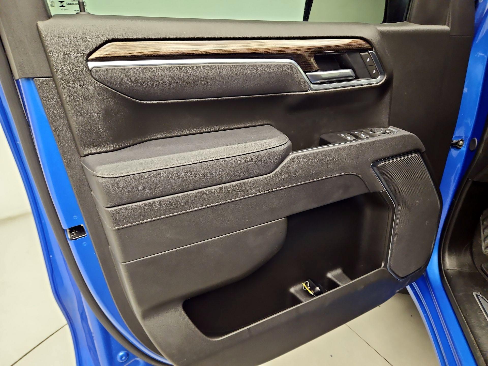 Thumbnail: 2025 Chevrolet Silverado 1500 - 12