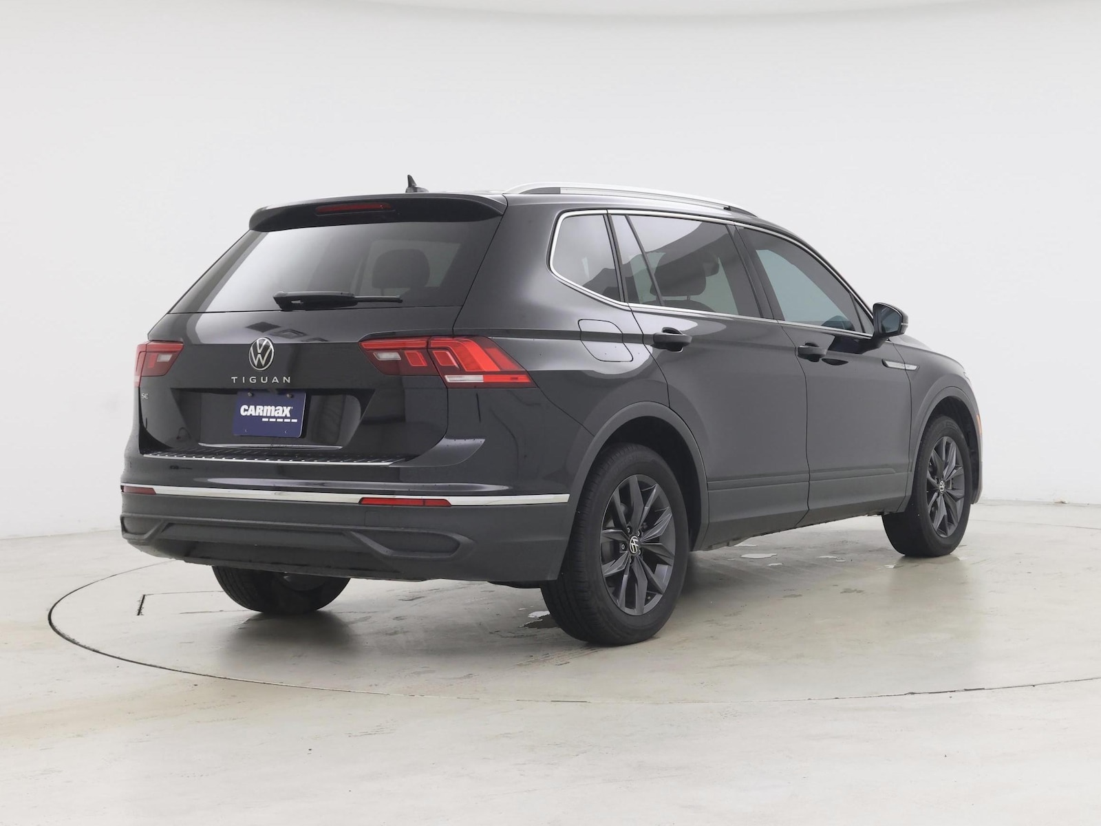 2023 Volkswagen Tiguan SE - Photo 9