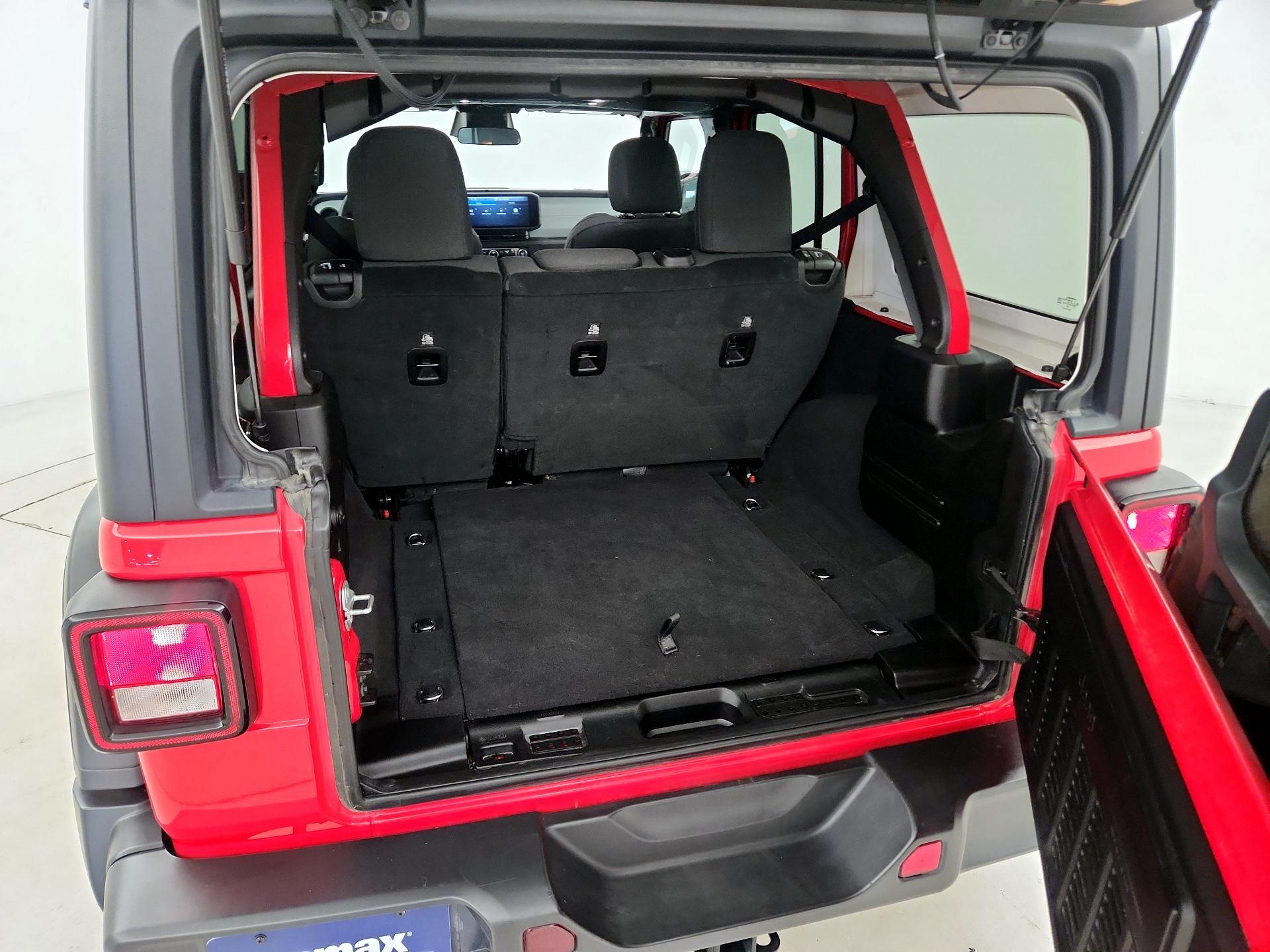 Thumbnail: 2025 Jeep Wrangler - 20