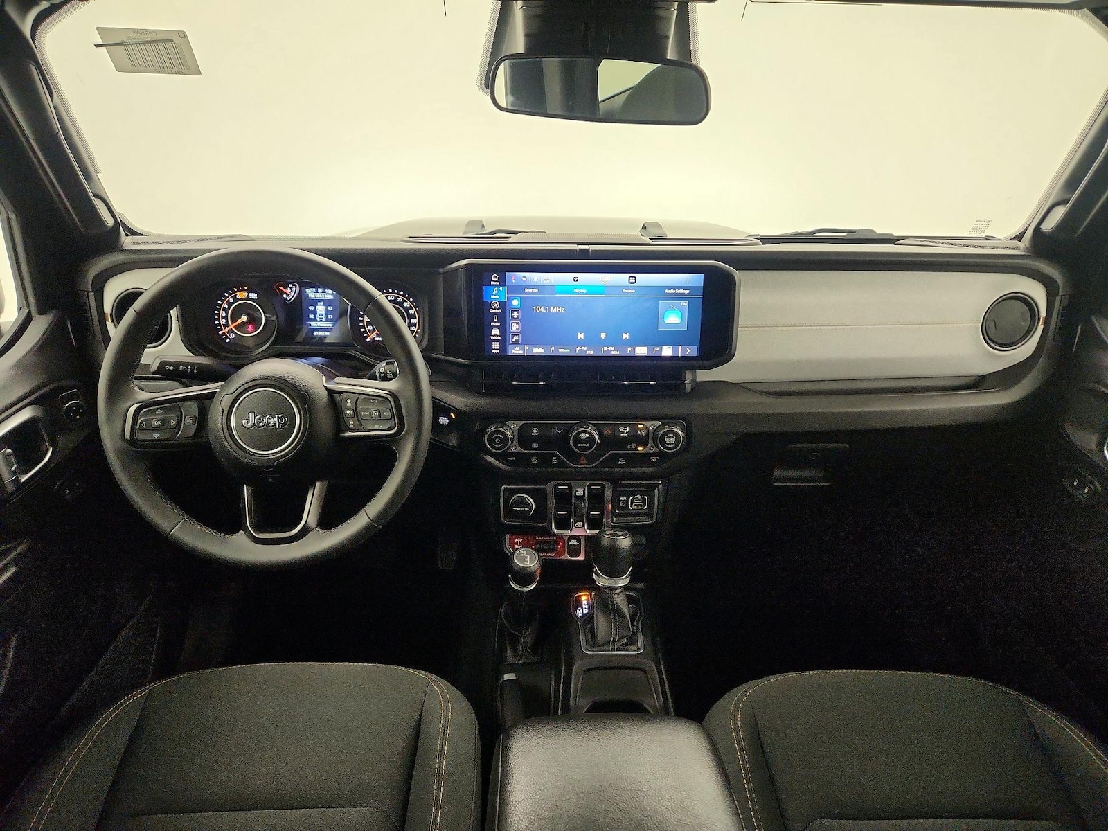 2025 Jeep Wrangler 4-Door Willys - Photo 10
