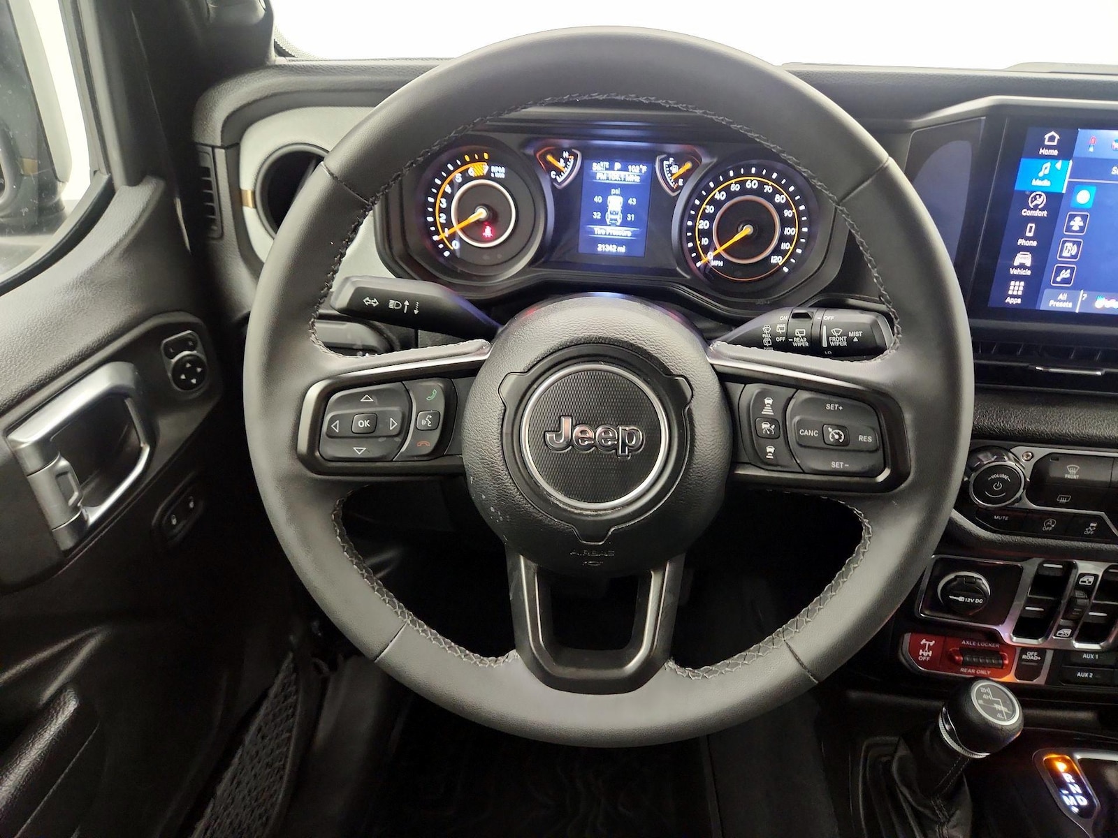 2025 Jeep Wrangler 4-Door Willys - Photo 11