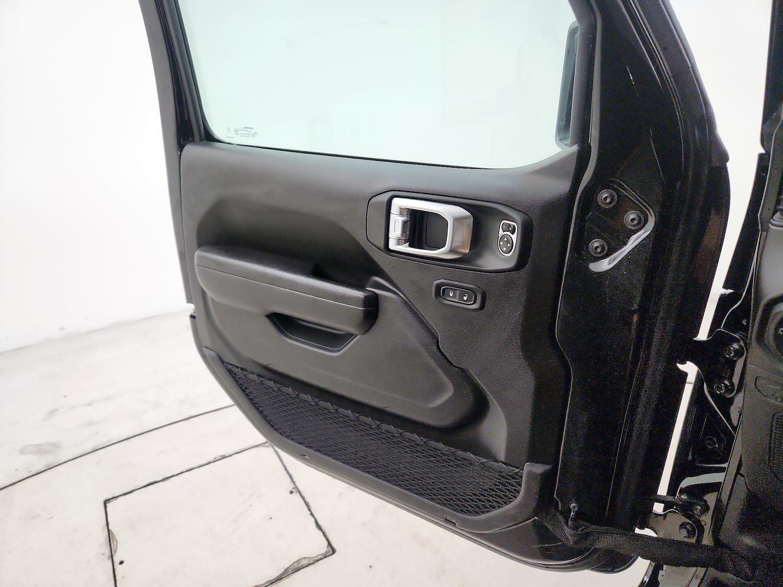 2025 Jeep Wrangler 4-Door Willys - Photo 13