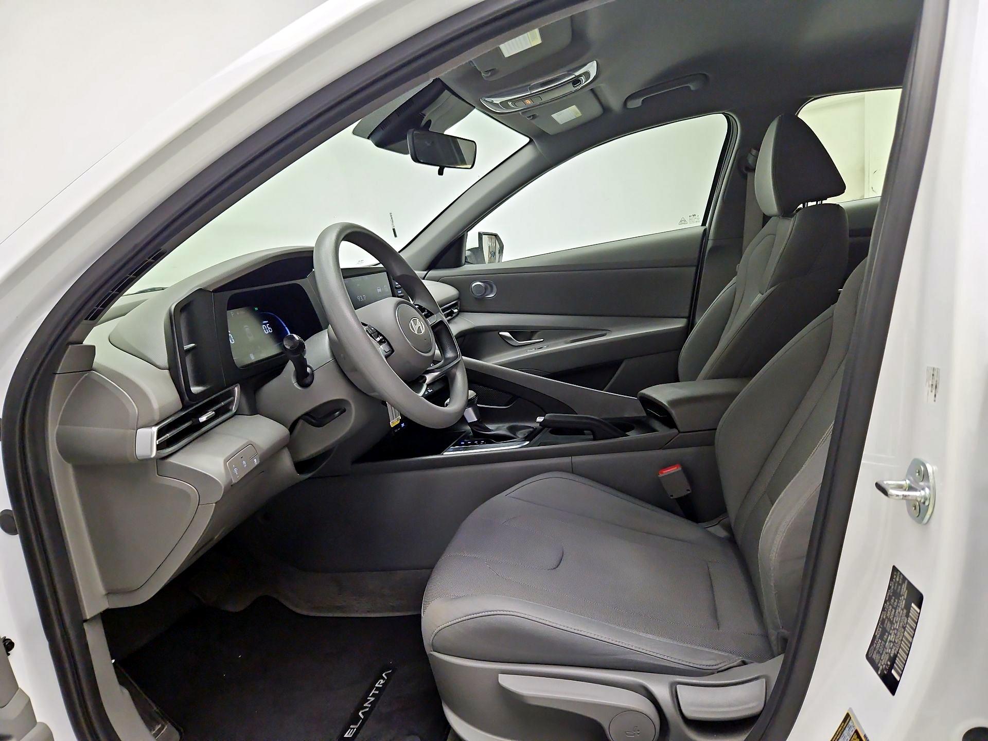 Thumbnail: 2025 Hyundai Elantra - 11