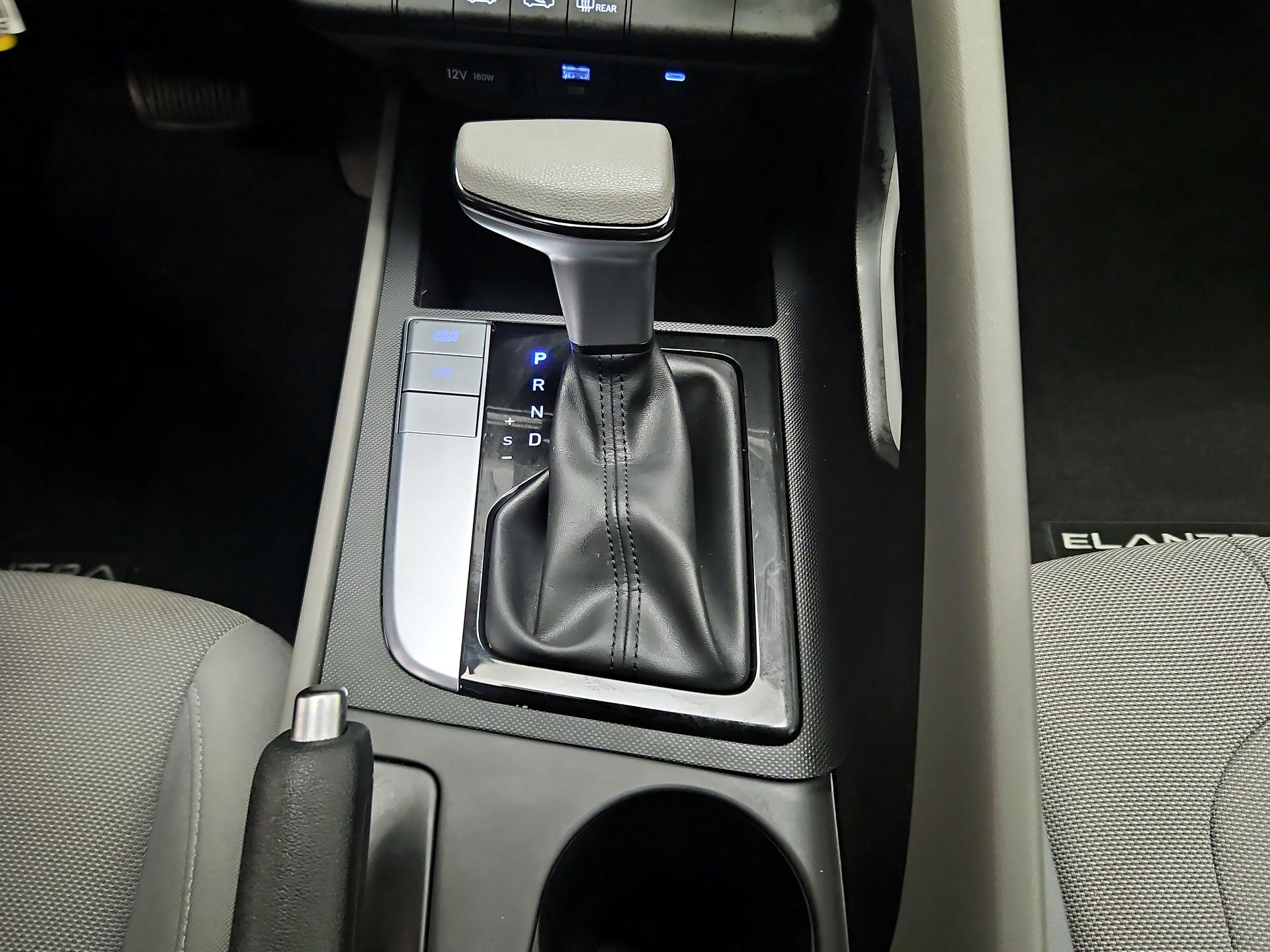 Thumbnail: 2025 Hyundai Elantra - 17