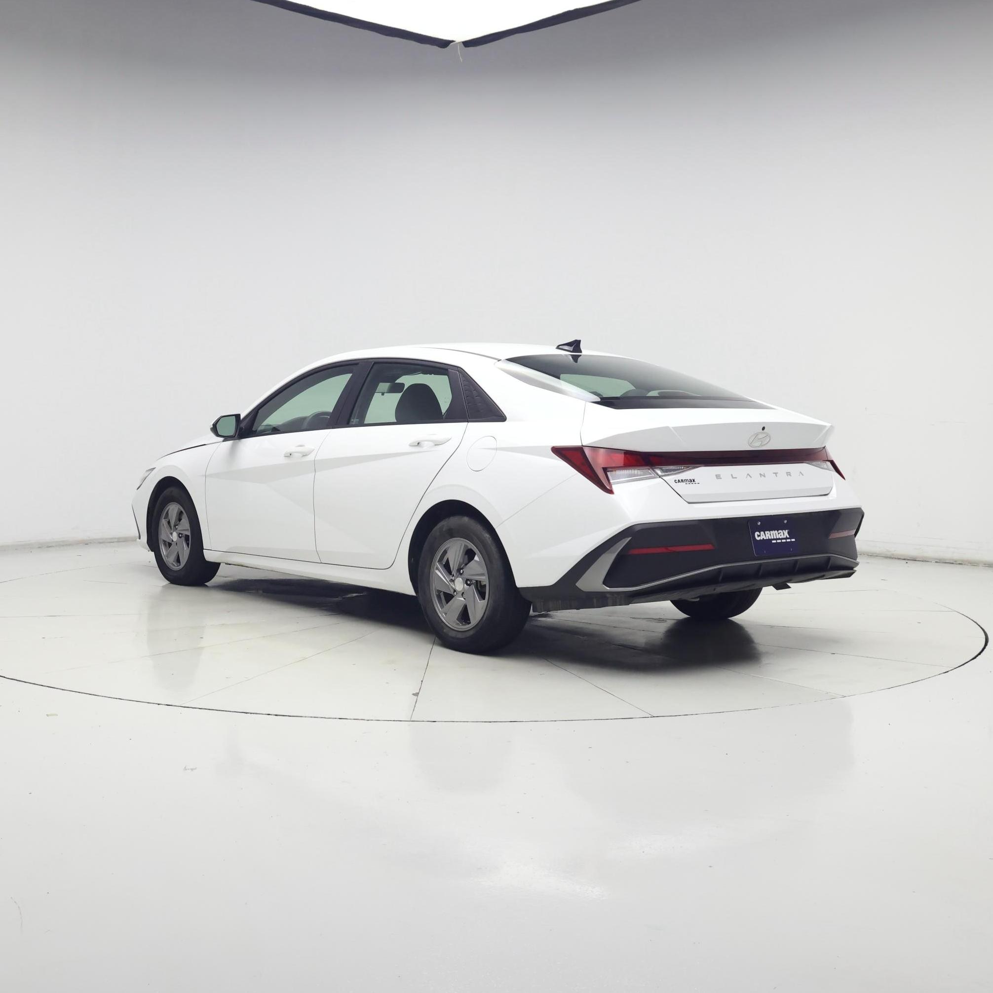 Thumbnail: 2025 Hyundai Elantra - 2
