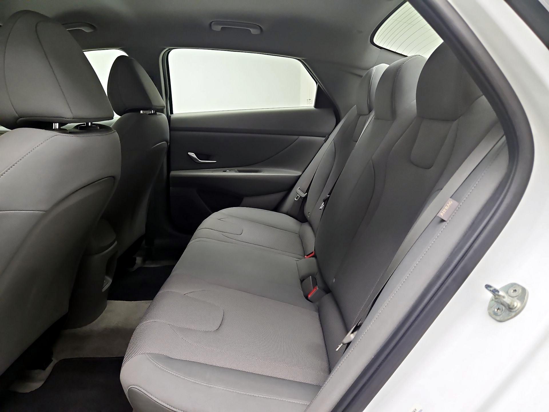 Thumbnail: 2025 Hyundai Elantra - 19