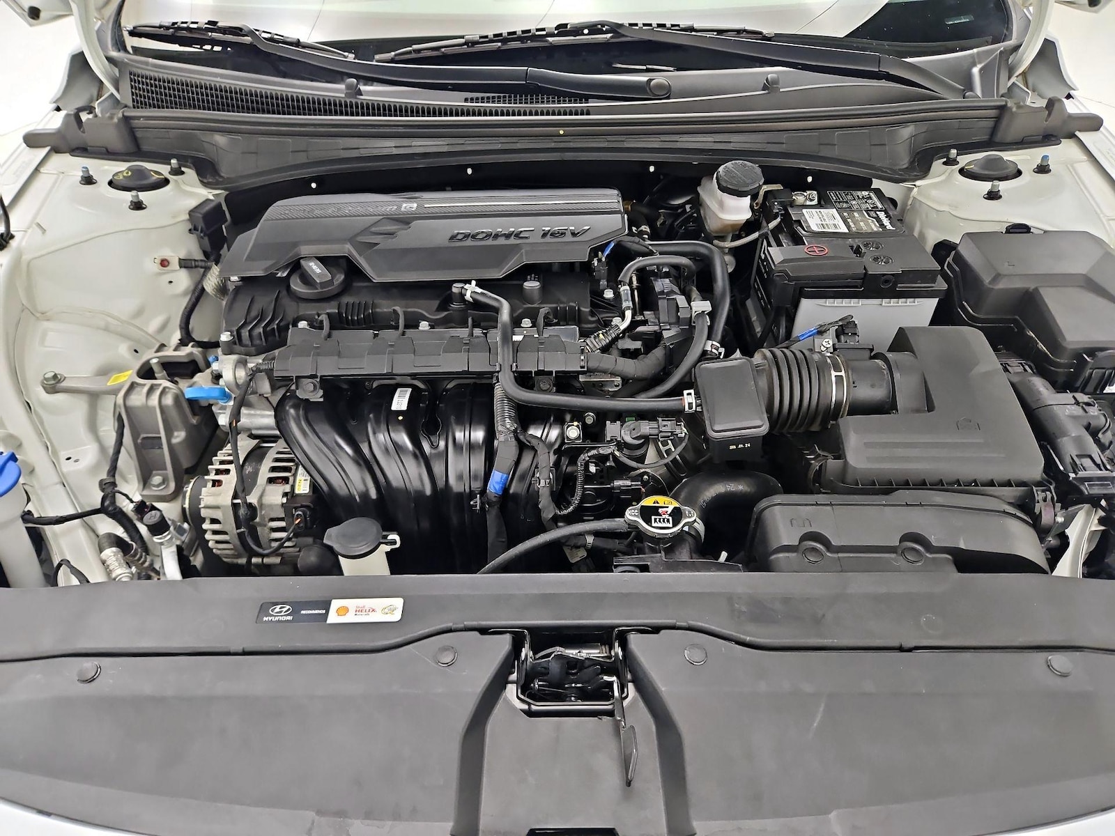 2025 Hyundai Elantra SE - Photo 22