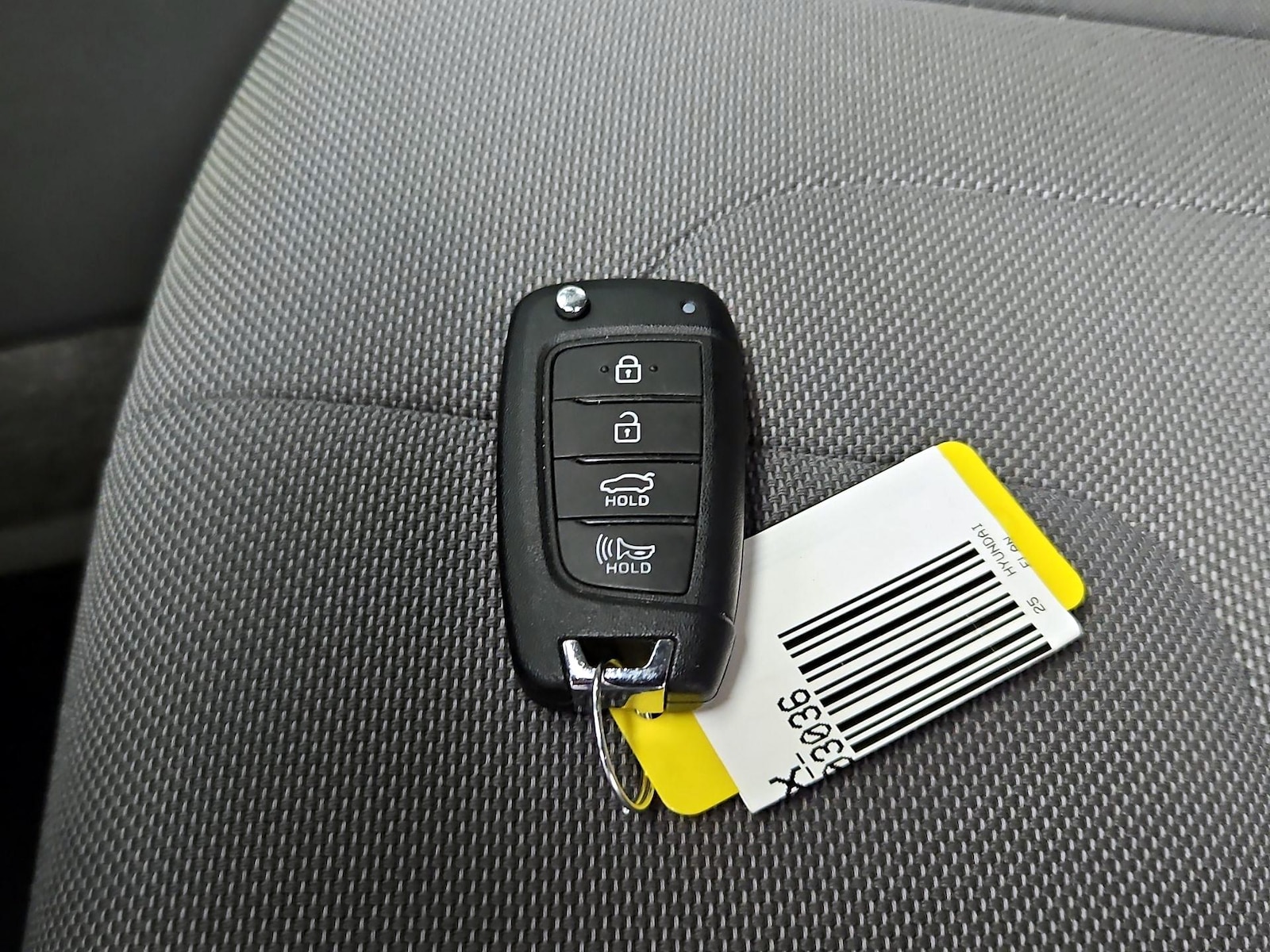 2025 Hyundai Elantra SE - Photo 23