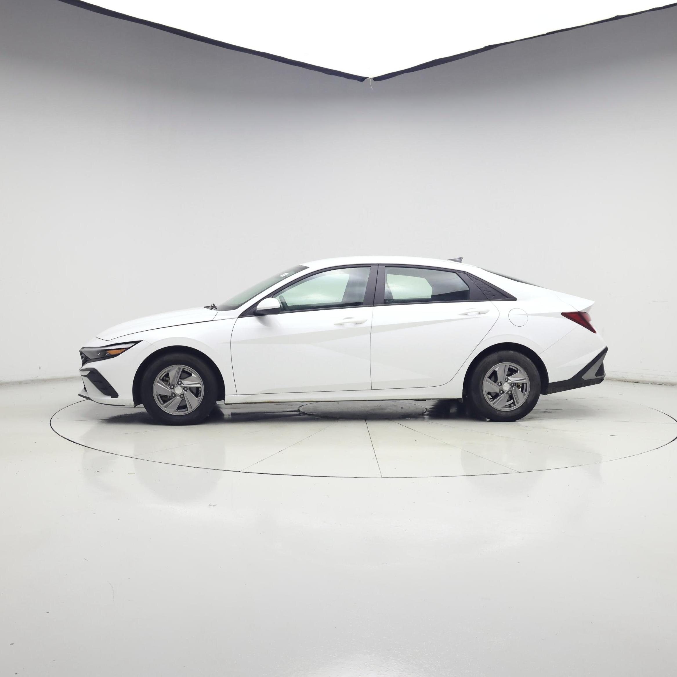 Thumbnail: 2025 Hyundai Elantra - 3