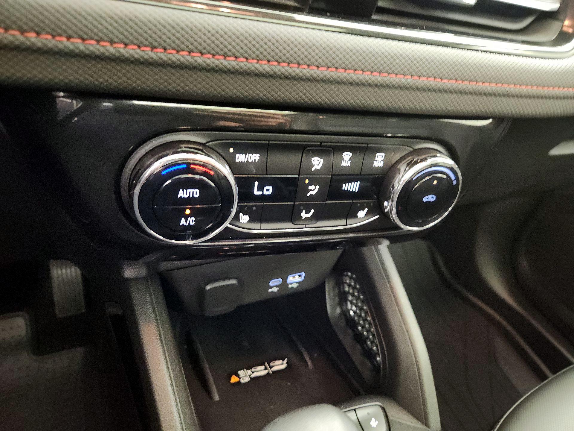Thumbnail: 2025 Chevrolet TrailBlazer - 16