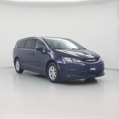 2020 Chrysler Voyager LX
