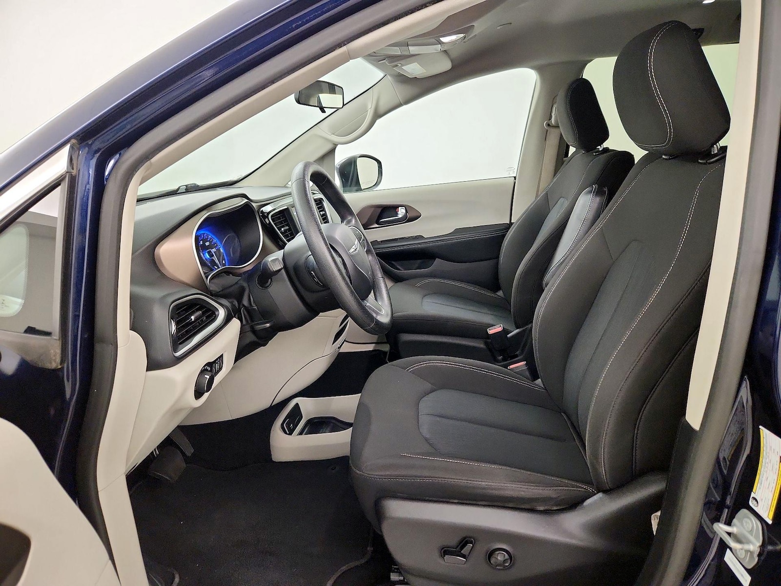 Power Seat(s) & Side Airbags
