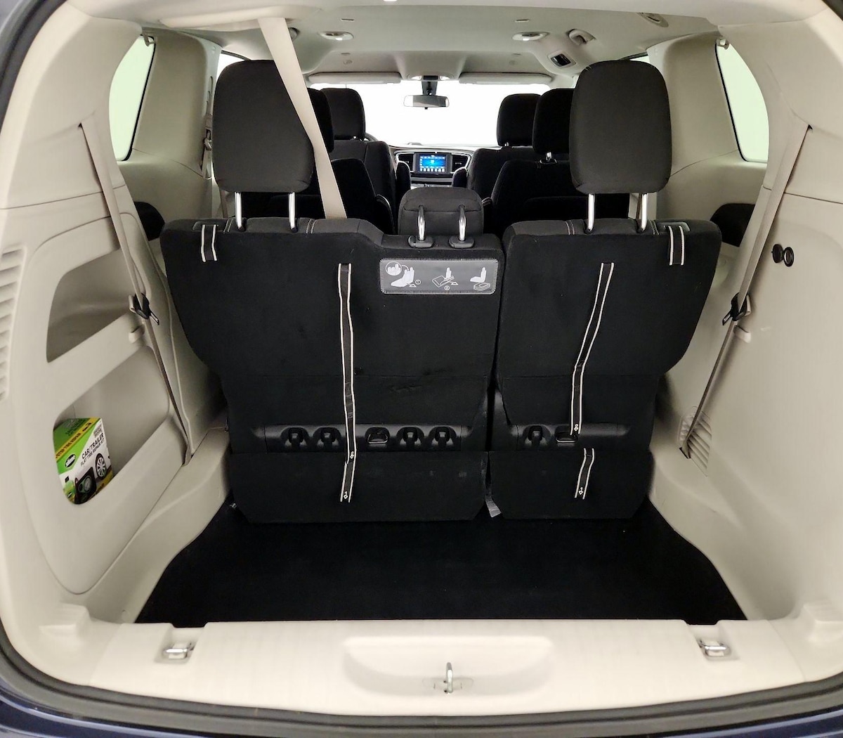 Trunk/Cargo (Seats Up)